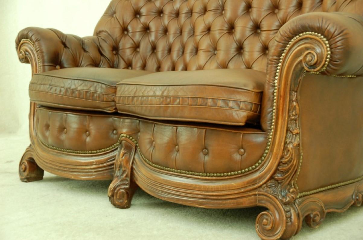 Baroque 20th Century Chesterfield Settee Special Rare to Find 3 + 2 + 1 +Ottoman For Sale 4
