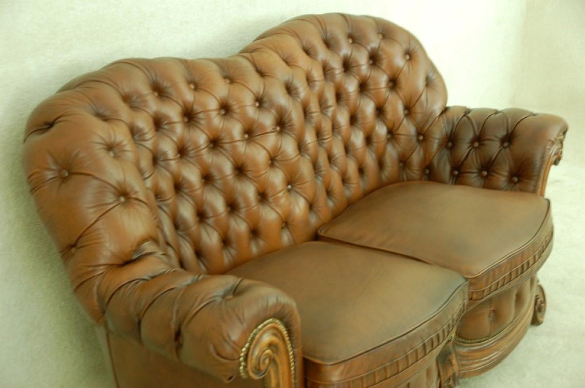 Baroque 20th Century Chesterfield Settee Special Rare to Find 3 + 2 + 1 +Ottoman For Sale 6