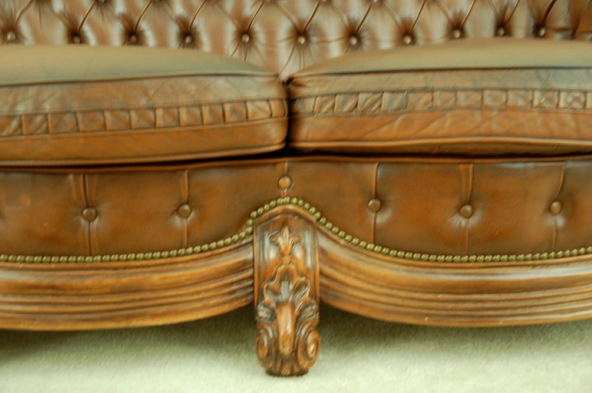 Baroque, 20th Century Chesterfield Settee Special Rare to Find In Excellent Condition For Sale In Eindhoven, NL