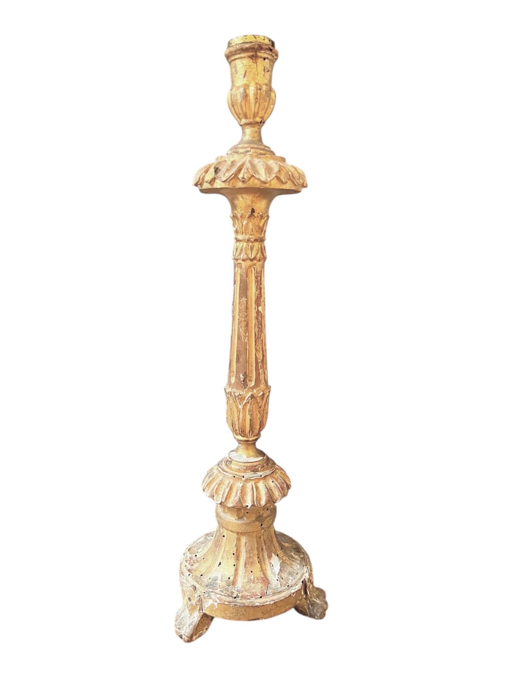 Baroque altar candlestick in gilded wood, Italy or Portugal, circa 1720–1740 in vendita 2