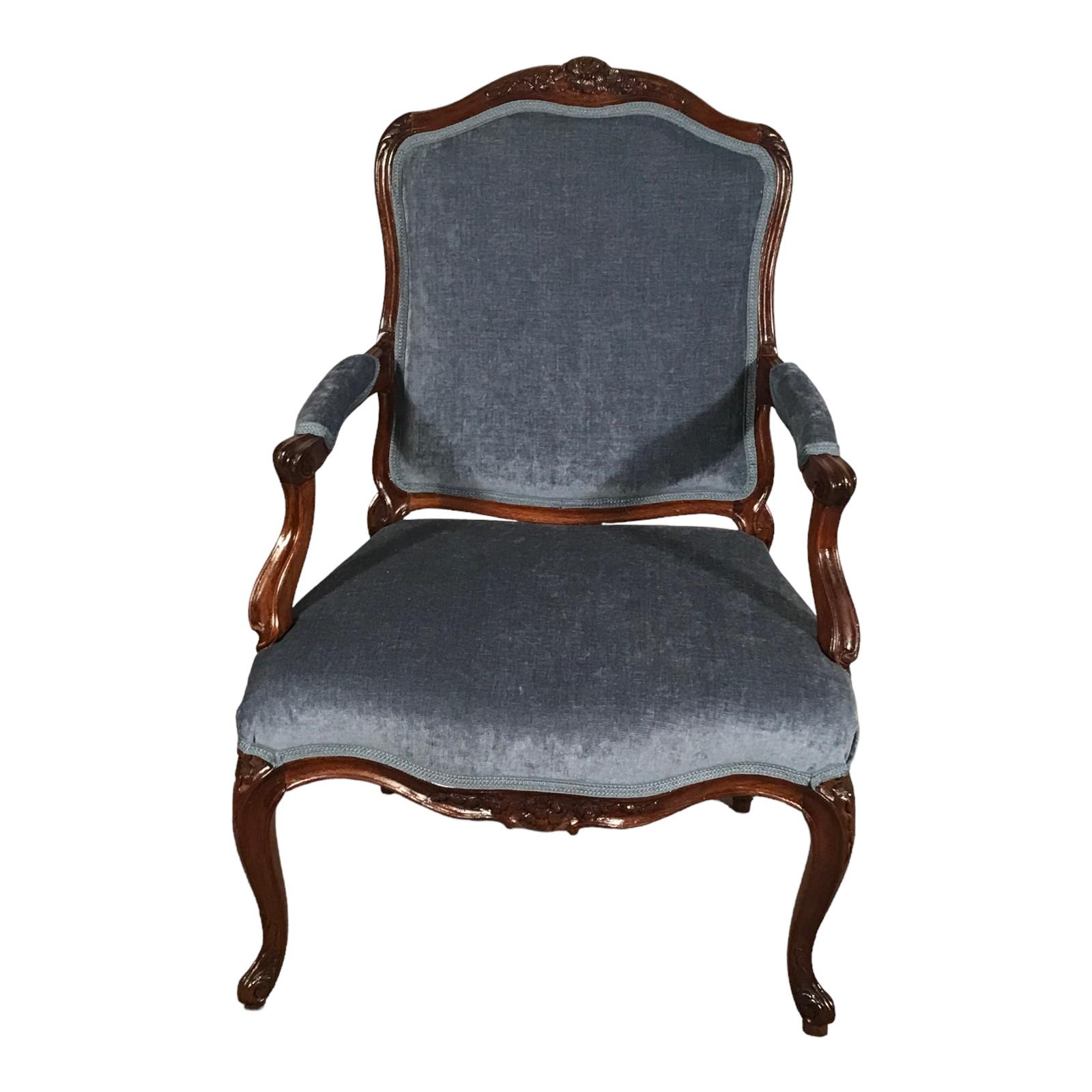 Discover a remarkable piece of history with this 18th-century Baroque armchair, meticulously preserved and dating back to 1750. 
Originating from Germany, this exquisite piece embodies the opulence and artistry of the Baroque era.  
Handcrafted from