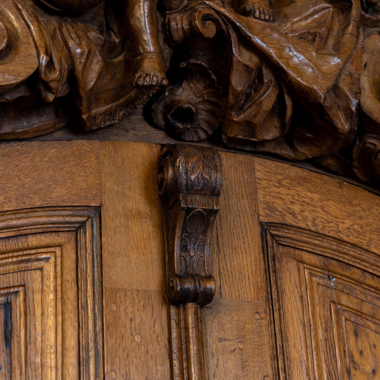 German Baroque Armoire in Oak, 18th / 20th century For Sale