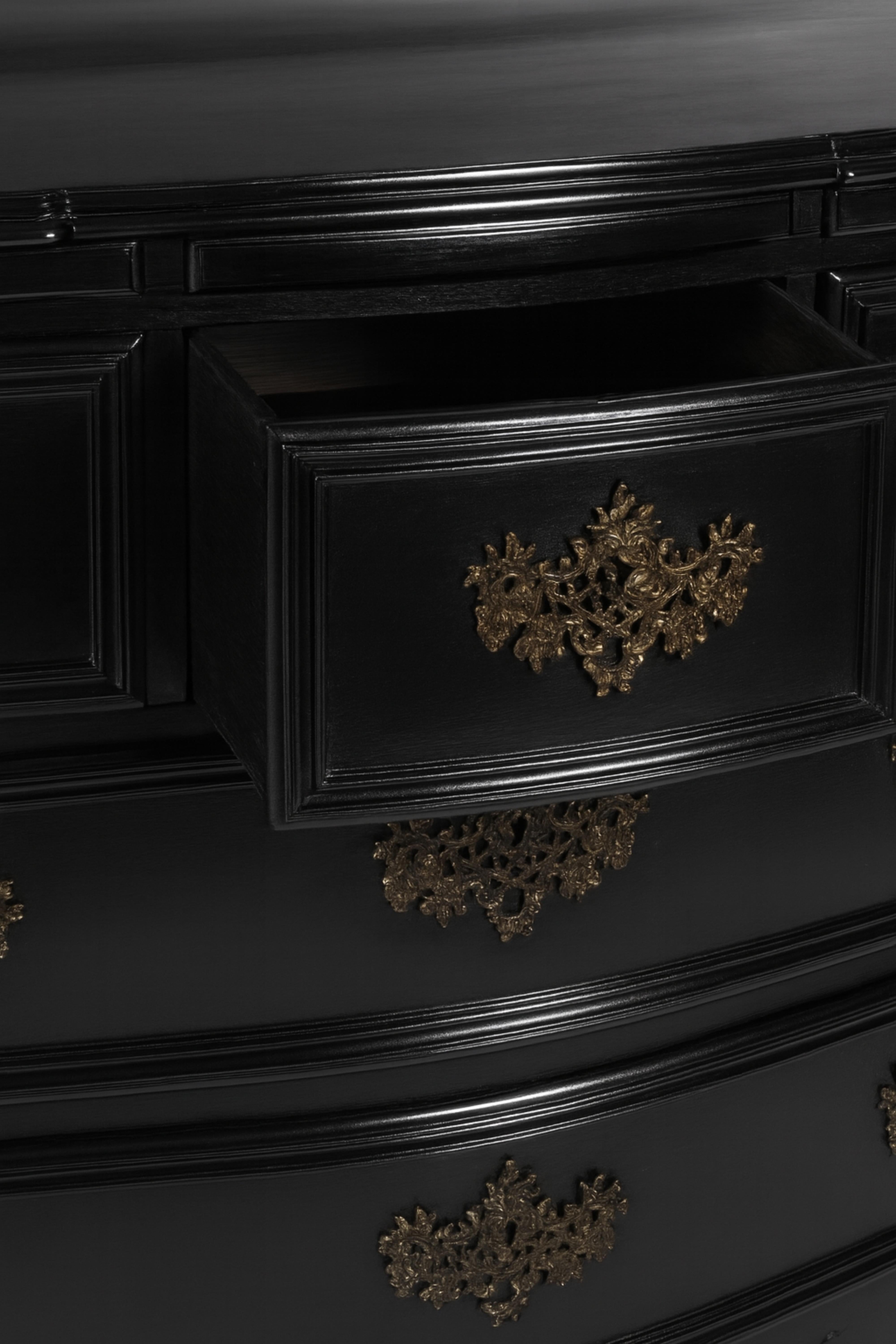 Cassettiera barocca in lacca nera, XIX secolo In condizioni buone in vendita a Lisbon, PT