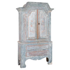 Barockschrank aus blau lackiertem Kiefernholz, Schweden um 1820-40