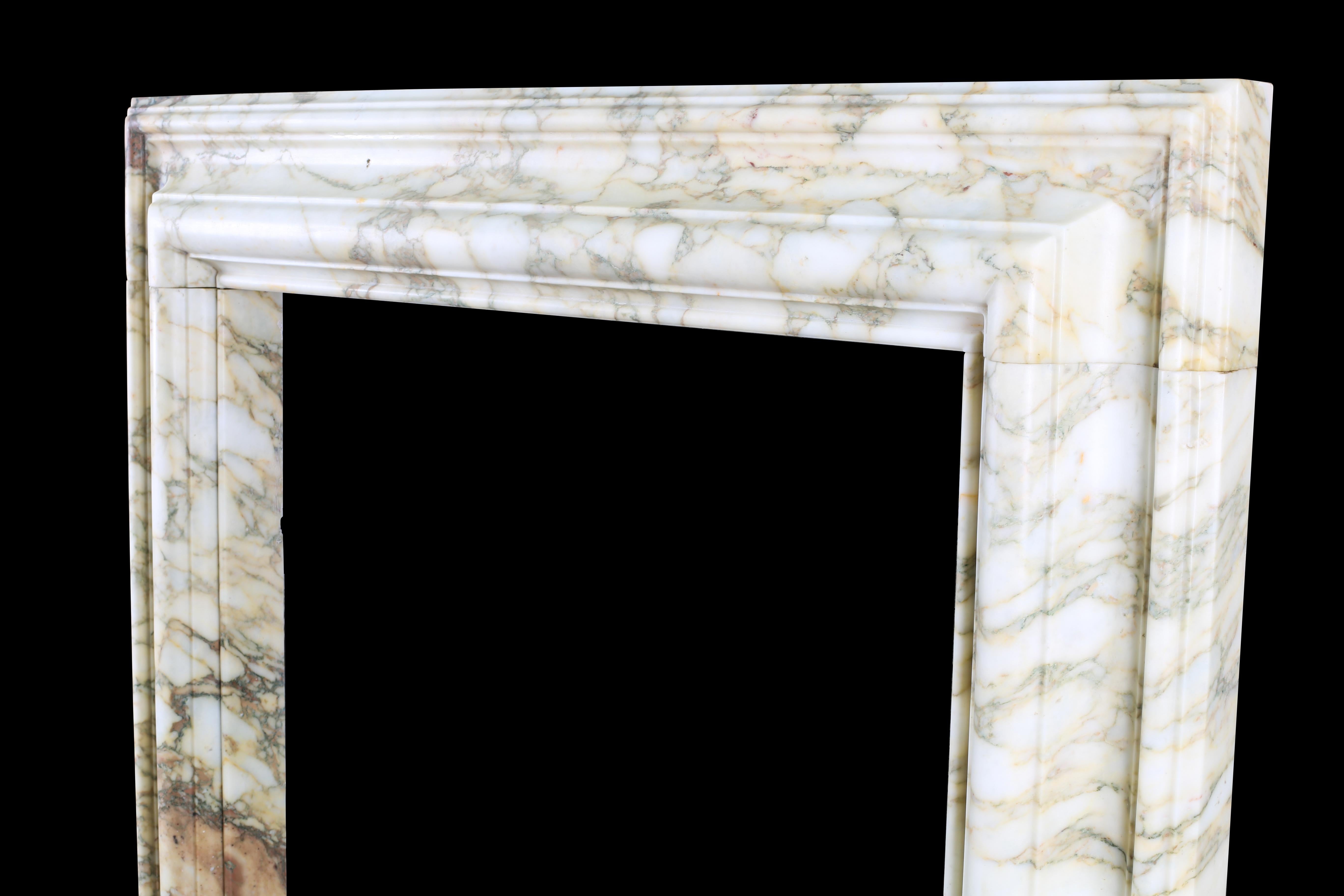 Britannique Cheminée baroque italienne Brescia Violette en vente