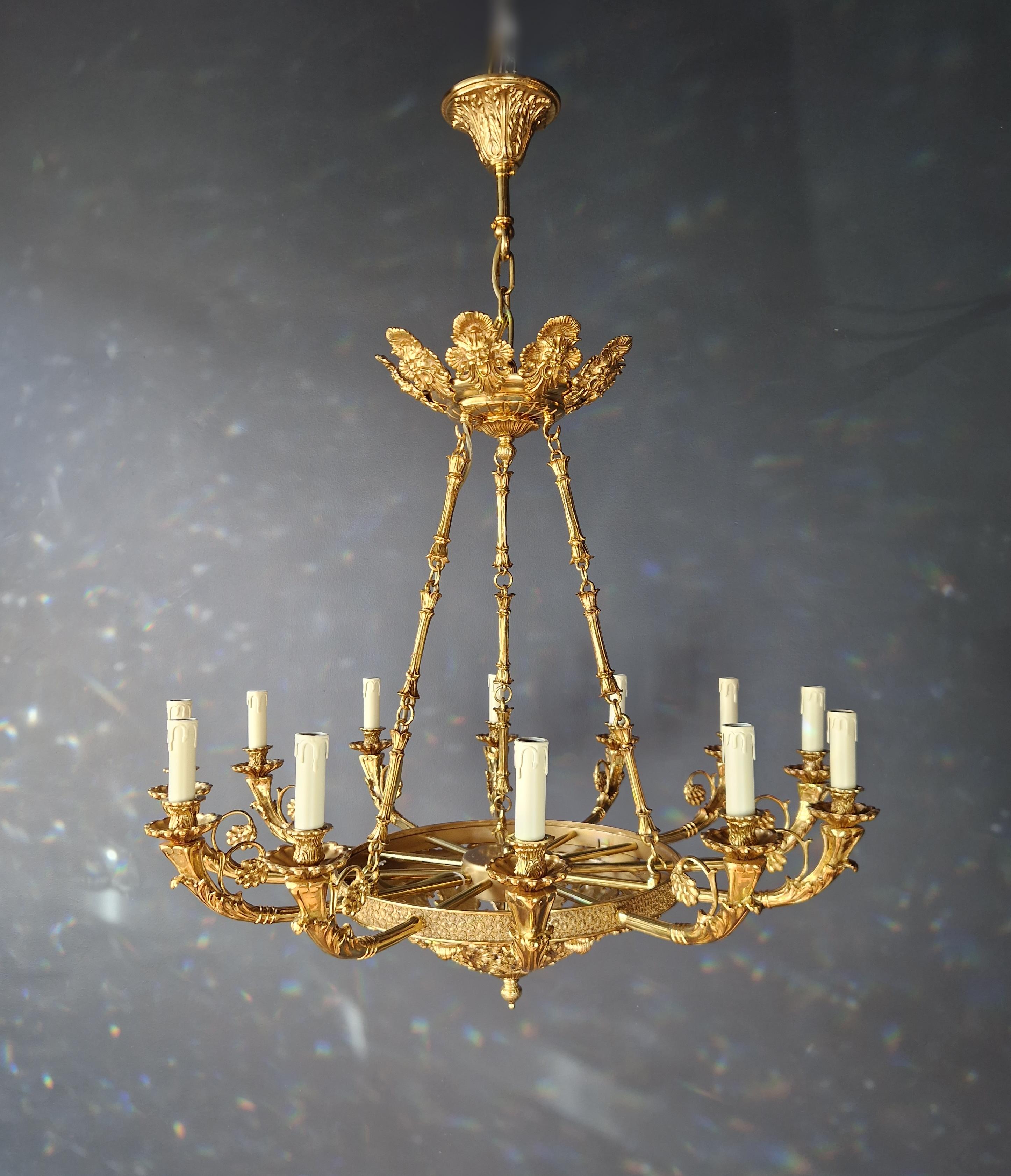 Lustre Empire baroque laiton lustre cristal lustre or antique en vente 2