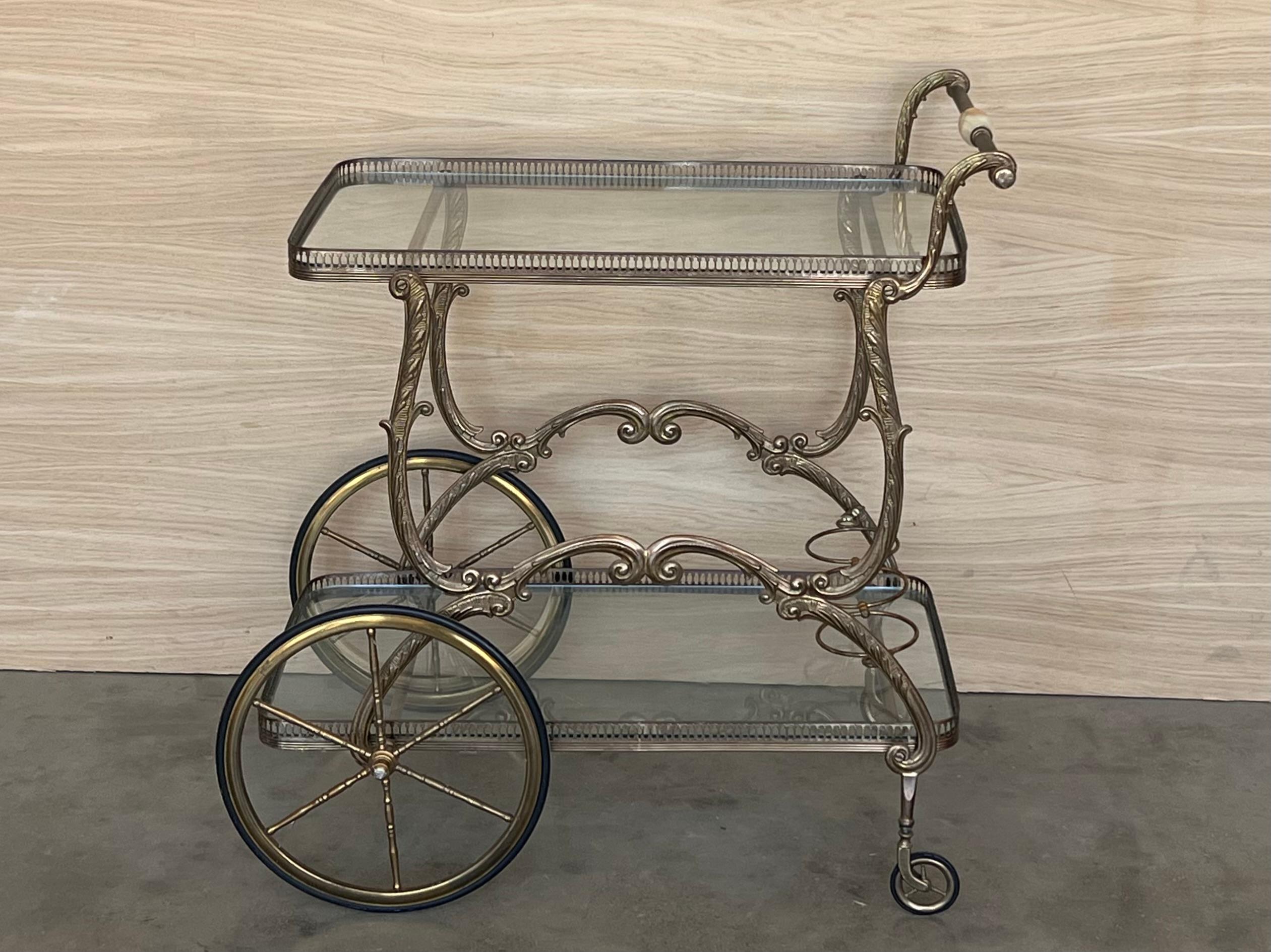 Espagnol Chariot de bar ou de thé à deux niveaux en bronze baroque en vente