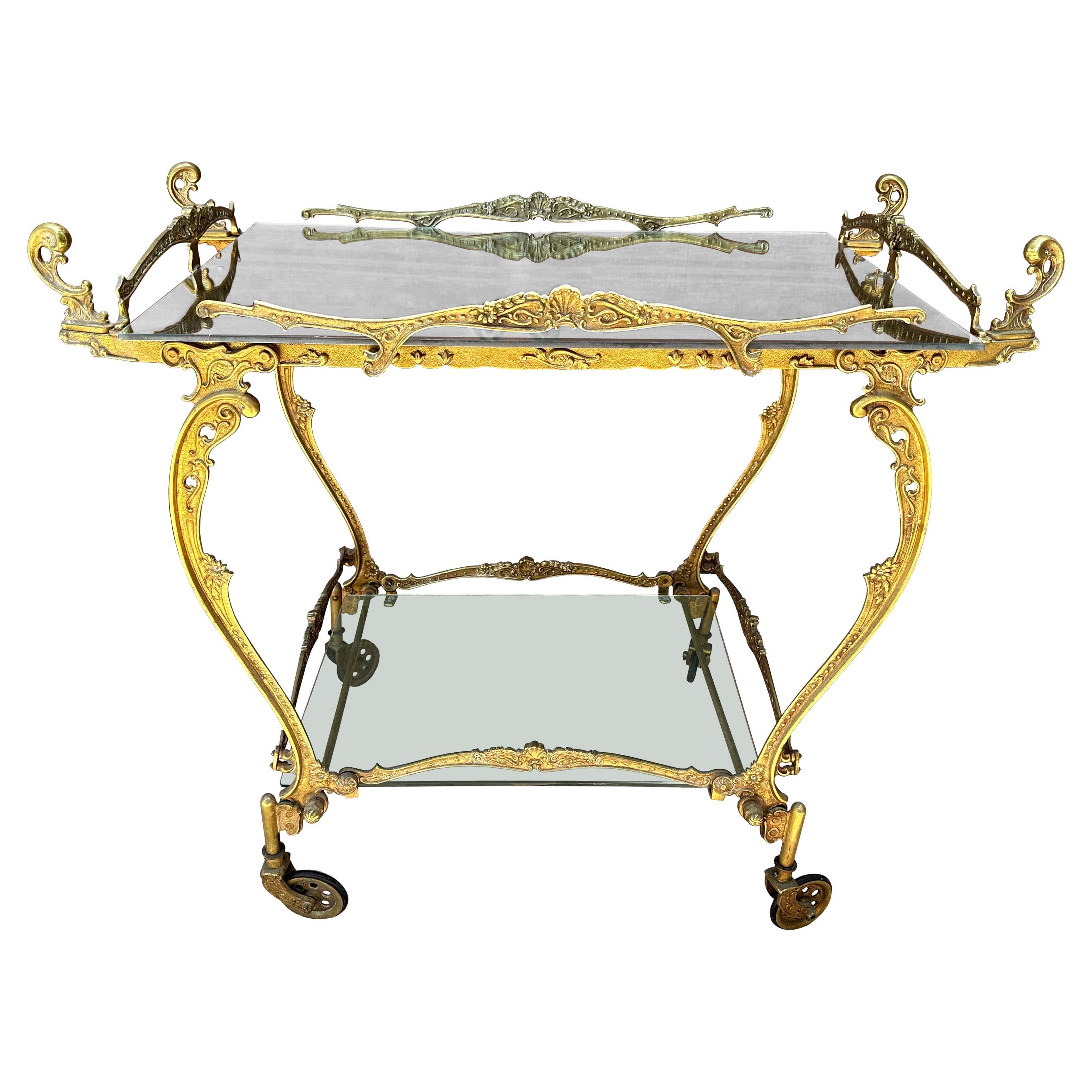 Chariot de bar ou de thé à deux niveaux en bronze baroque
