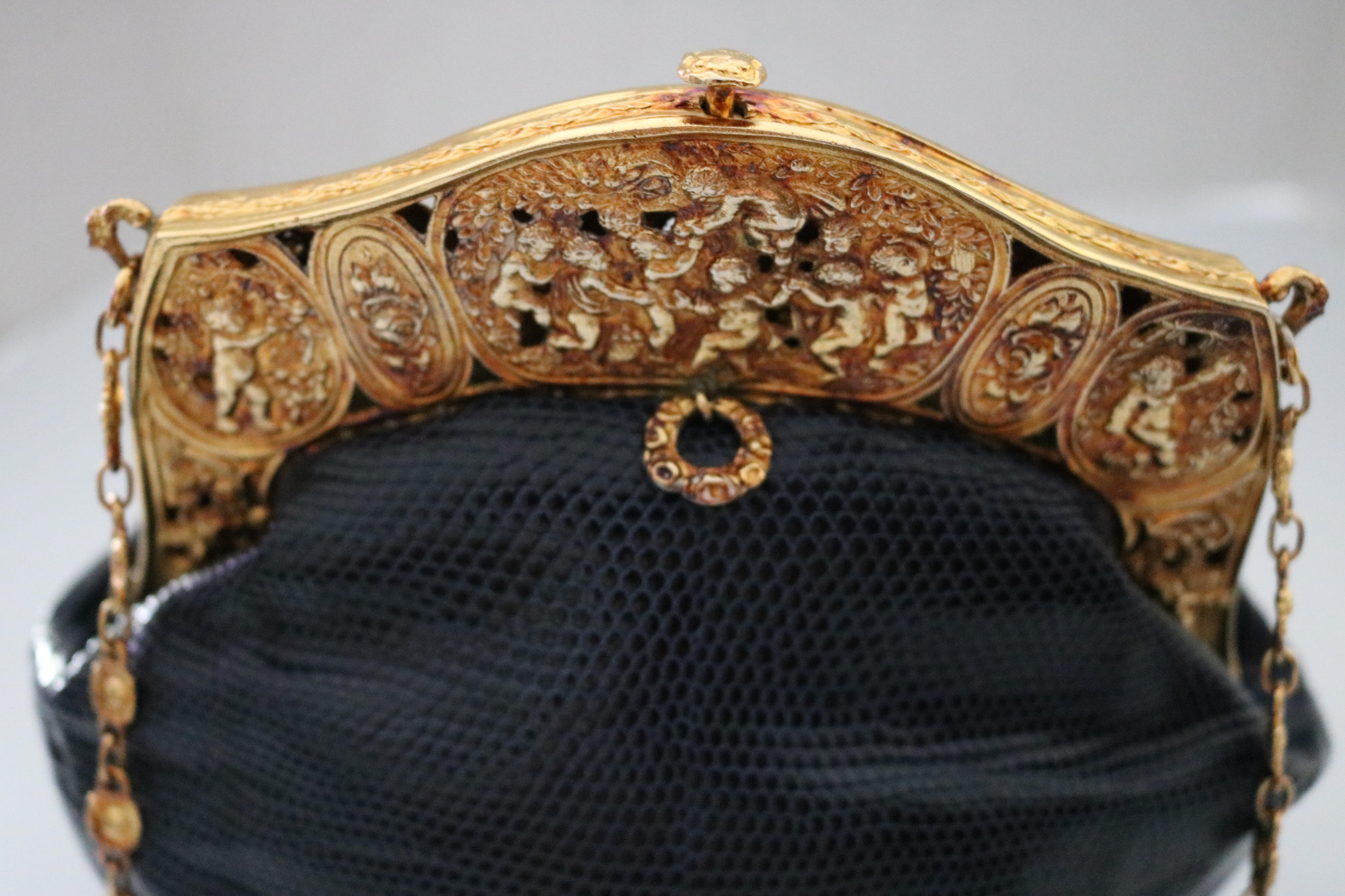 22K Gold Plate c.1925 Handbag Cherub Frame Lizard Skin-A Treasure In Excellent Condition For Sale In West Palm Beach, FL