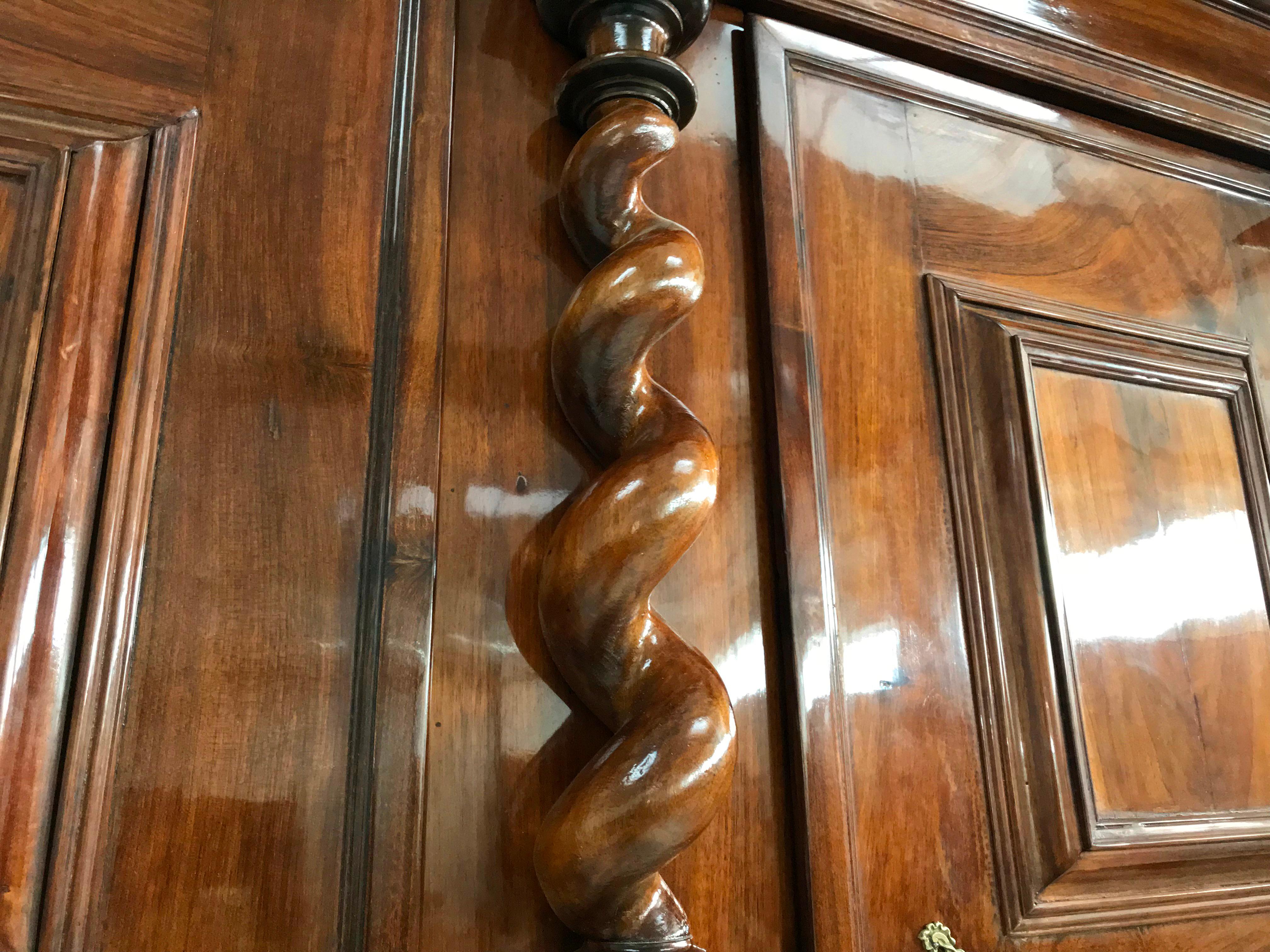 Walnut Baroque Cabinet From Ulm, Baden-Württemberg, 1720s