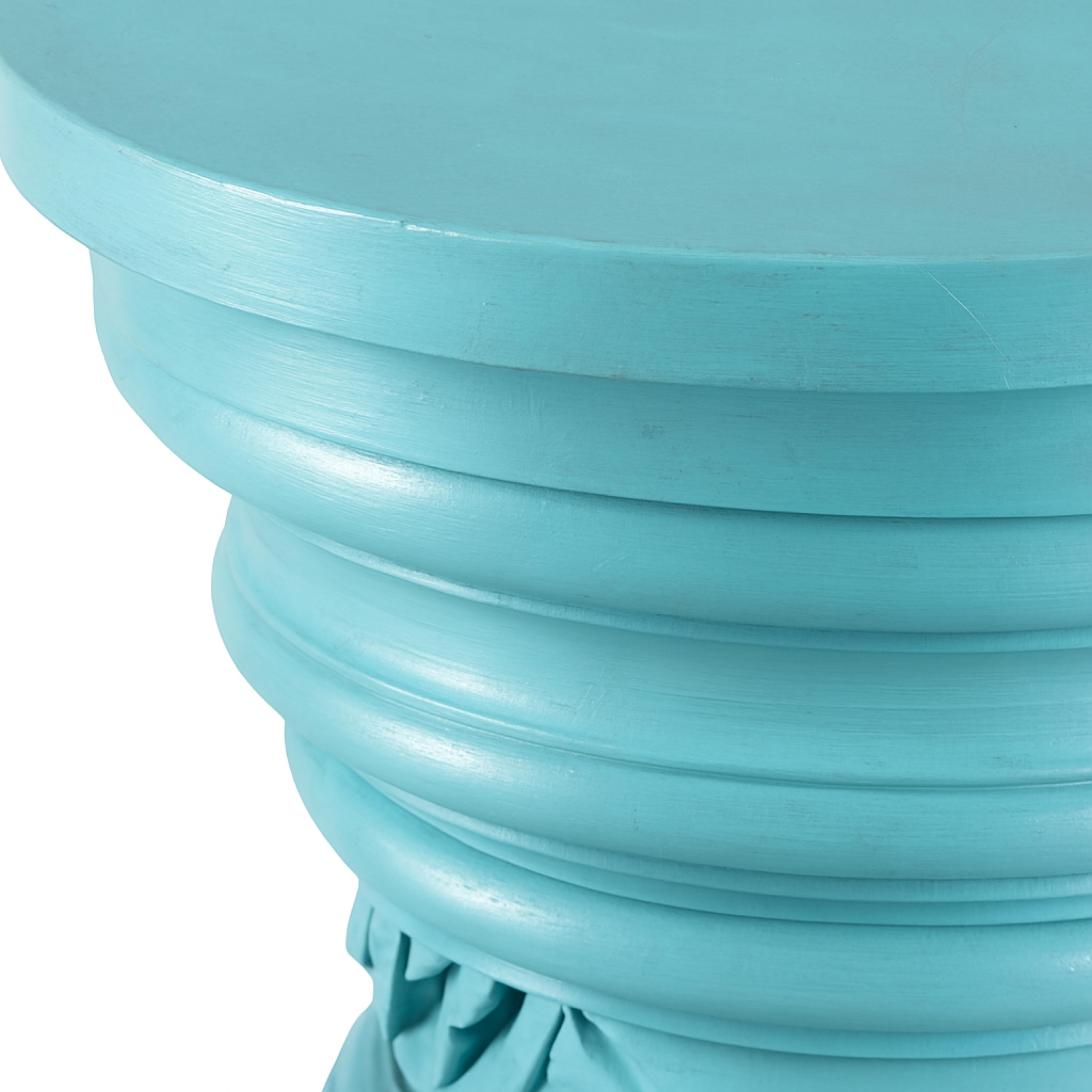 Barocco Base con piedistallo a forma di uovo blu intagliato in stile barocco,  Inizio del XX secolo in vendita