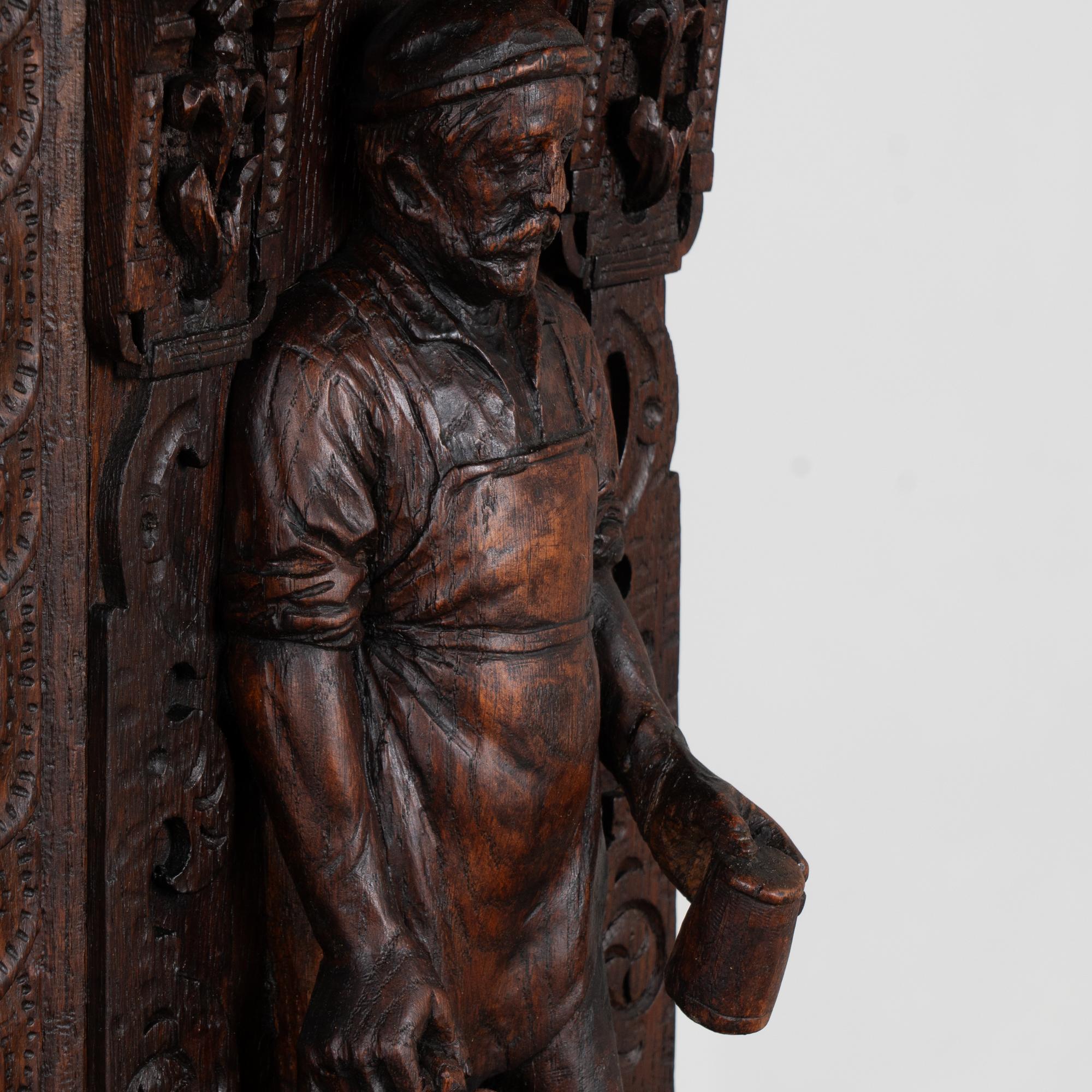 Barockes Schnitzkabinett aus Eiche, Schnapsschrank Bar aus Dänemark um 1860-80 4
