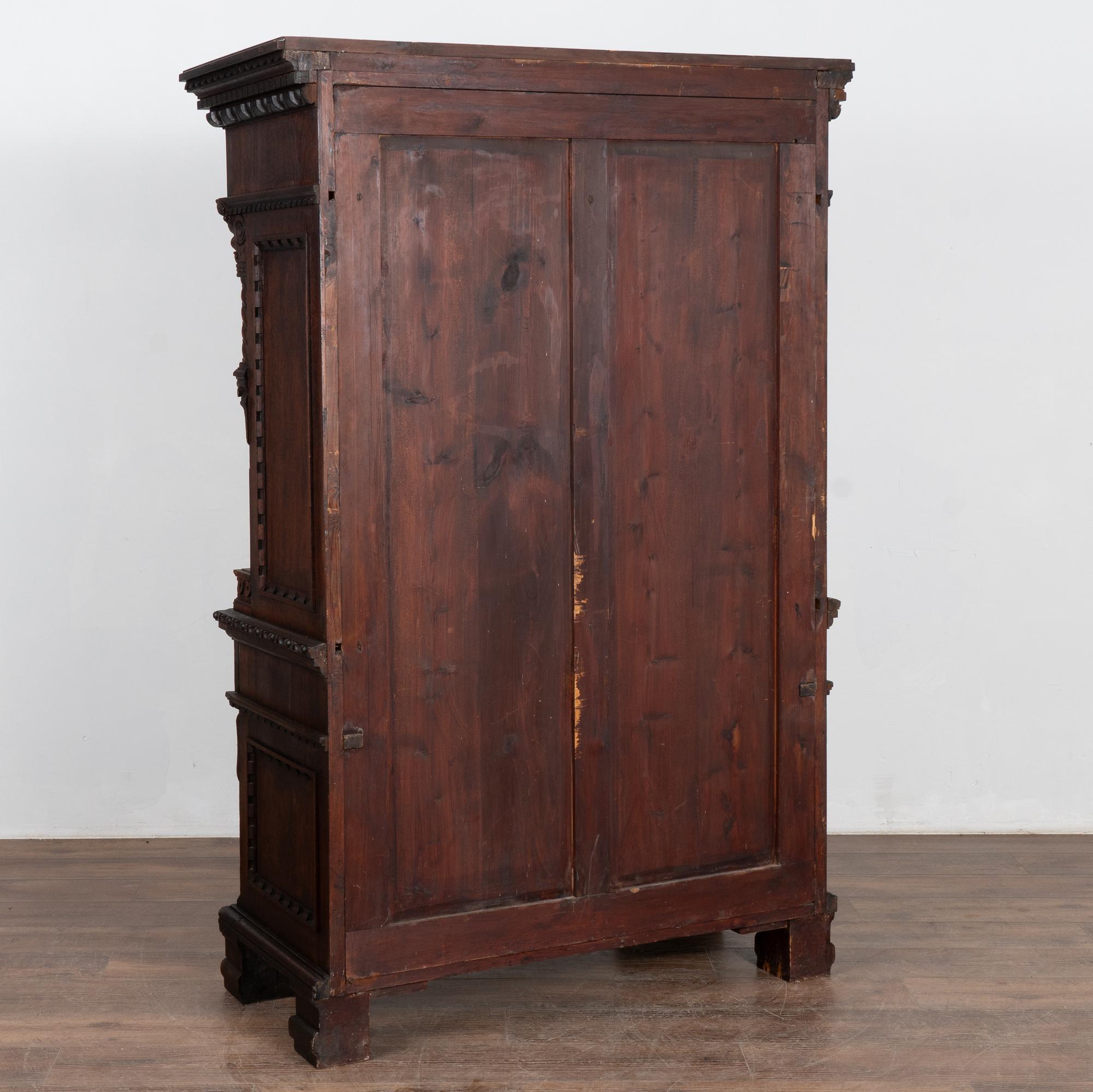 Barockes Schnitzkabinett aus Eiche, Schnapsschrank Bar aus Dänemark um 1860-80 7