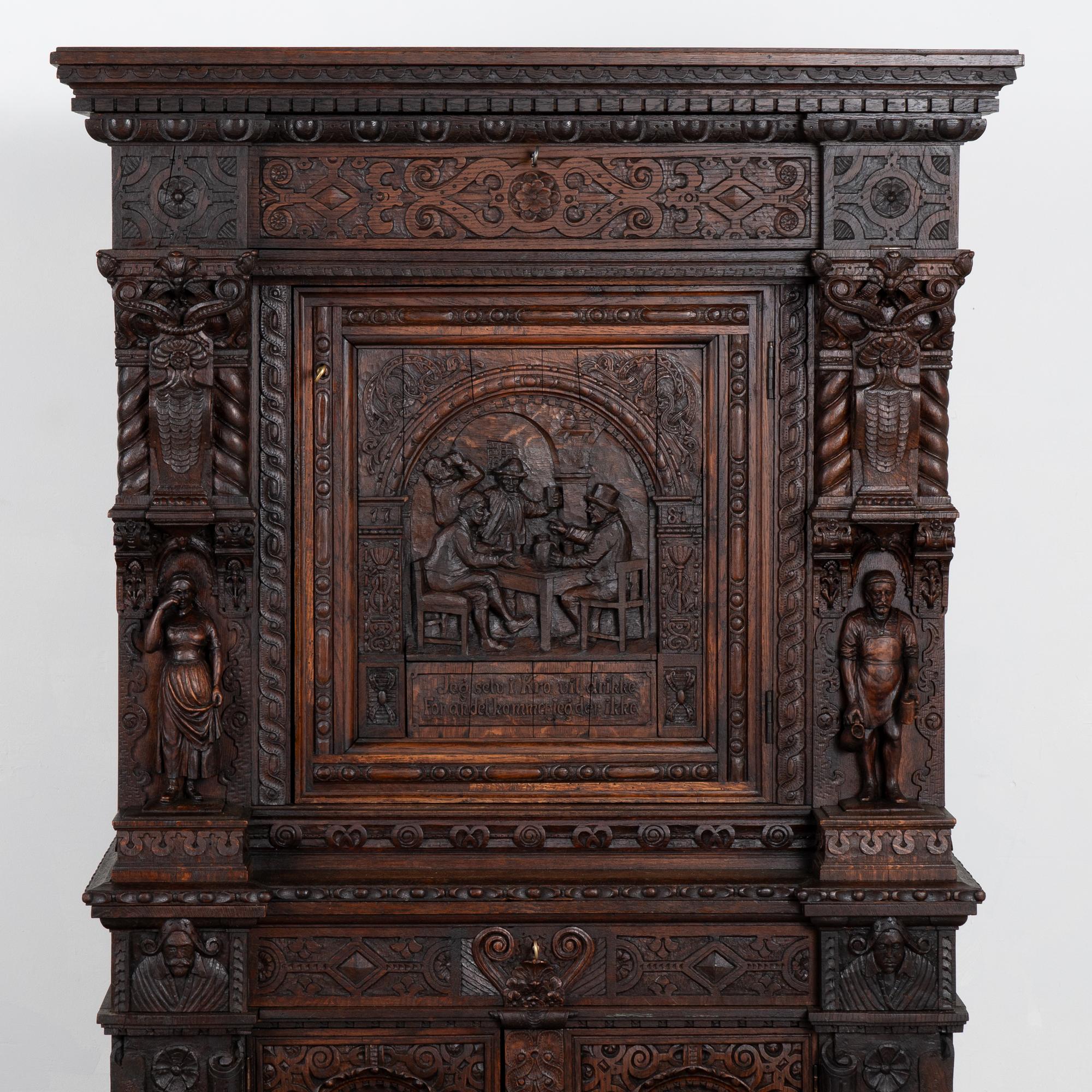Barockes Schnitzkabinett aus Eiche, Schnapsschrank Bar aus Dänemark um 1860-80 (19. Jahrhundert)