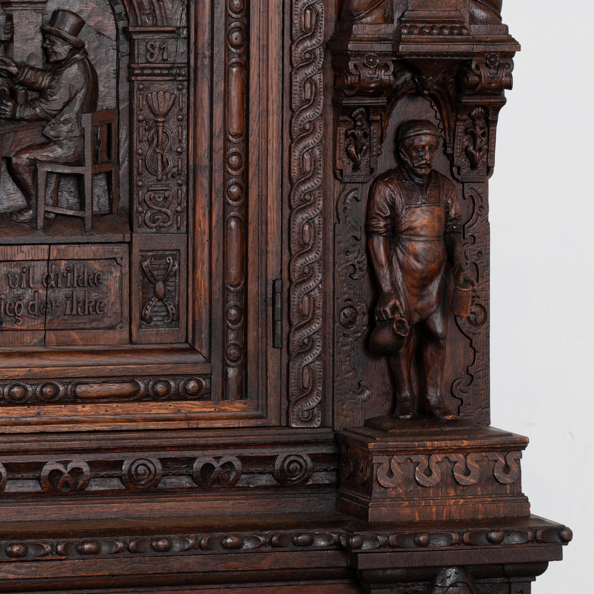 Barockes Schnitzkabinett aus Eiche, Schnapsschrank Bar aus Dänemark um 1860-80 3