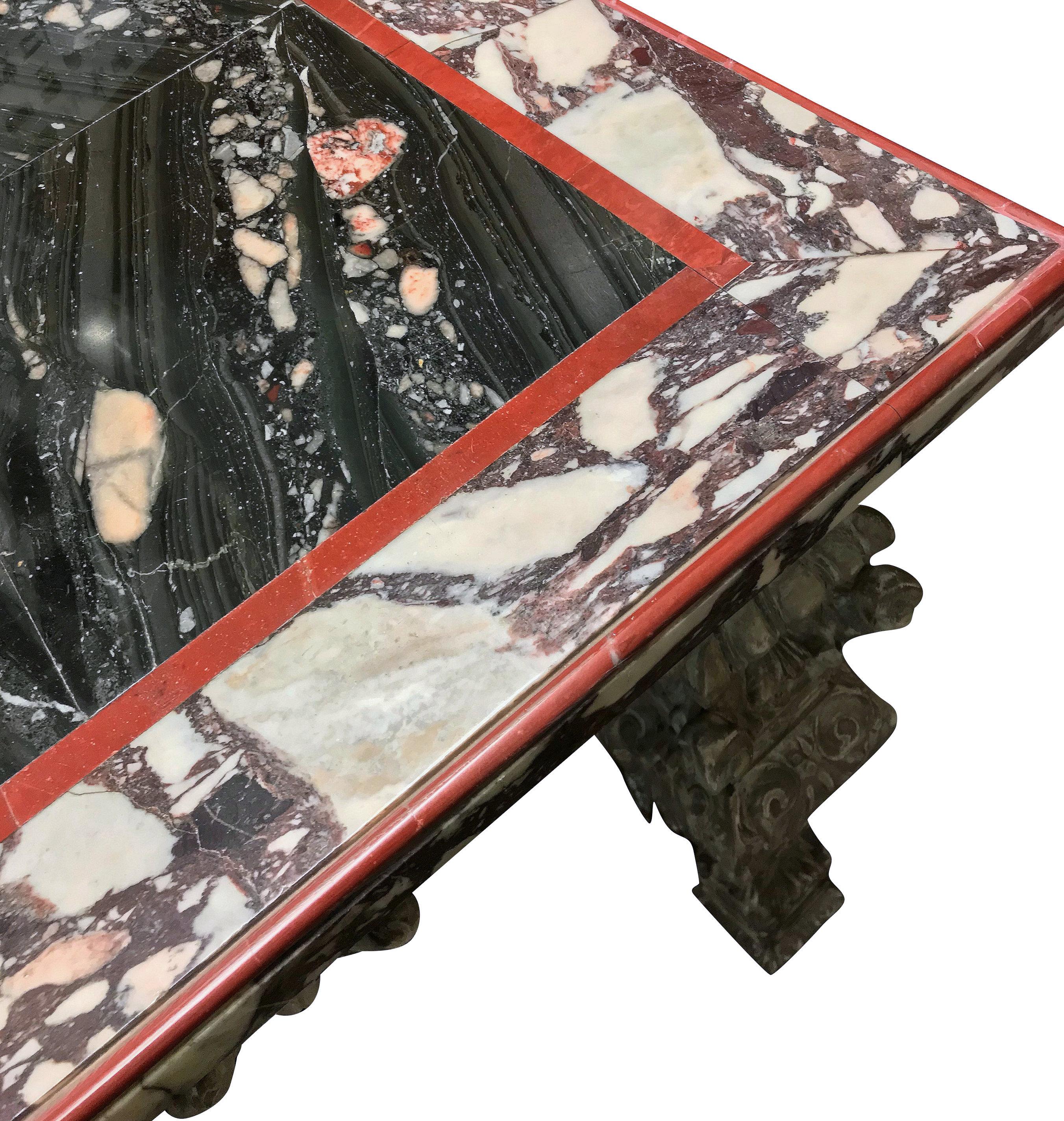 Barock geschnitzter und bemalter Tisch im Barockstil mit Pietra Dura-Marmorplatte im Angebot 3