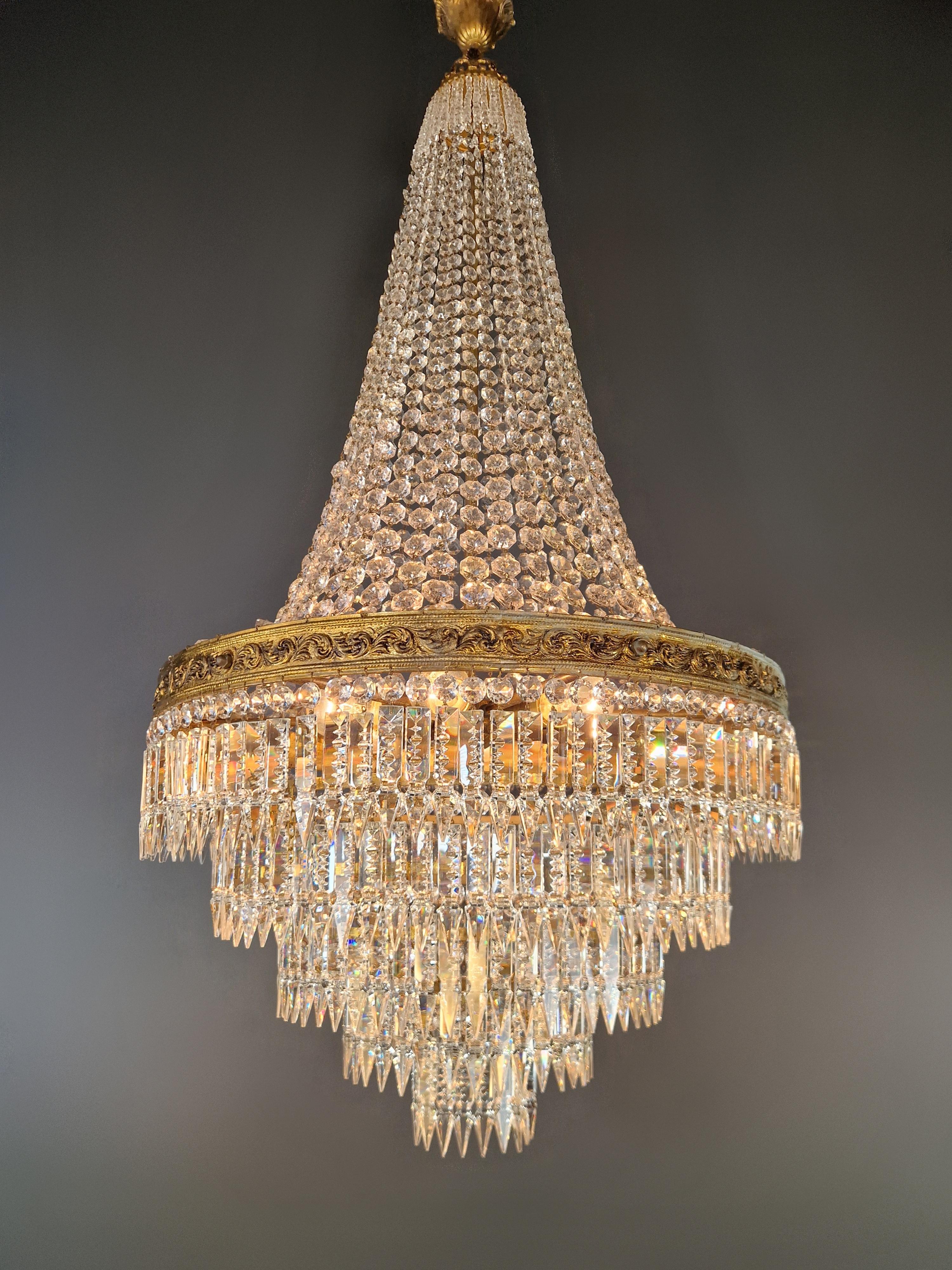 Baroque Chandelier Crystal Empire Brass Sac a Pearl Lustre Ceiling Antique In Good Condition For Sale In Berlin, DE