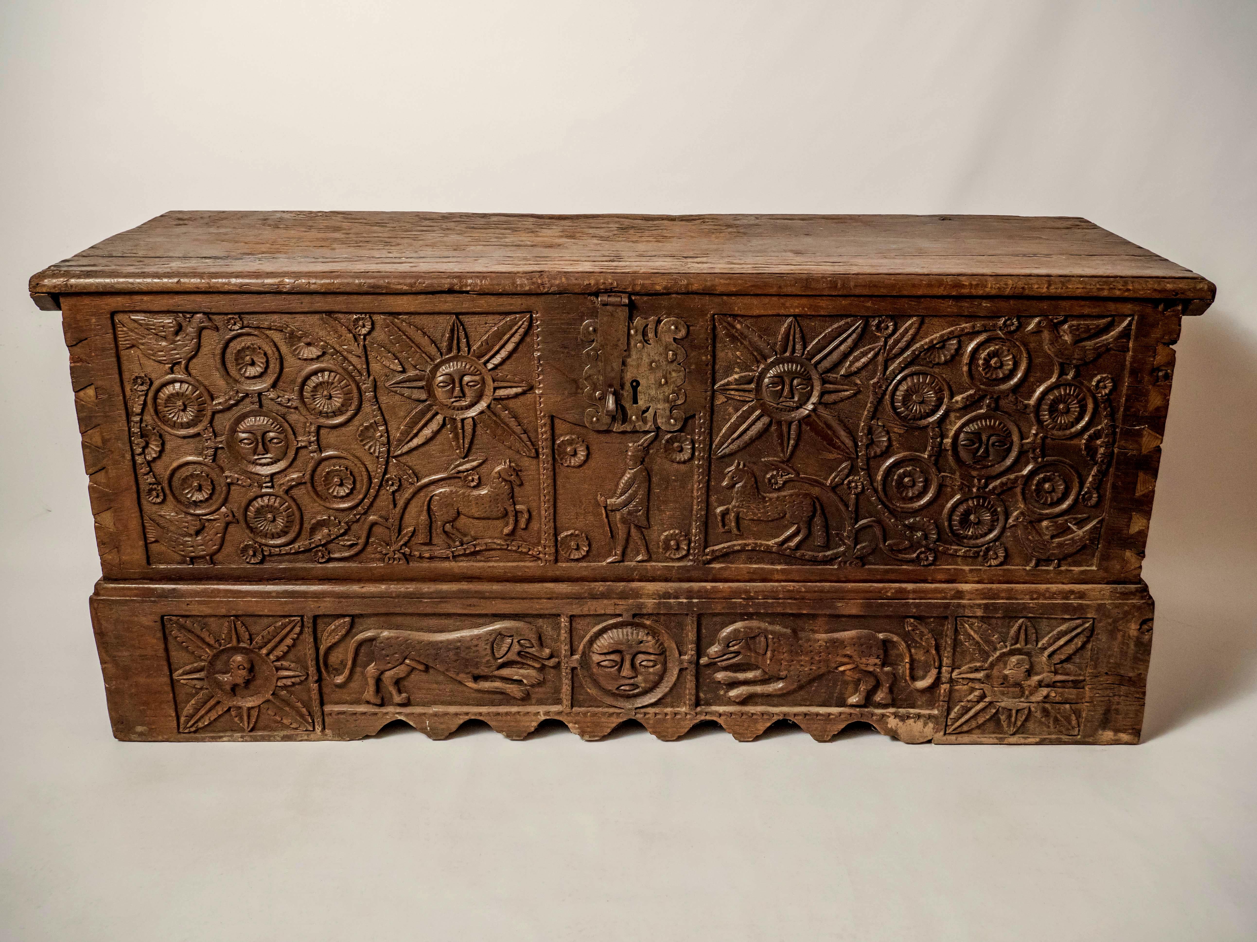 Baroque chest from the 18th century

This Baroque chest from the 18th century is an exceptional example of period furniture, probably inspired in South America. This beautiful piece of furniture will bring the atmosphere of the past to your home and