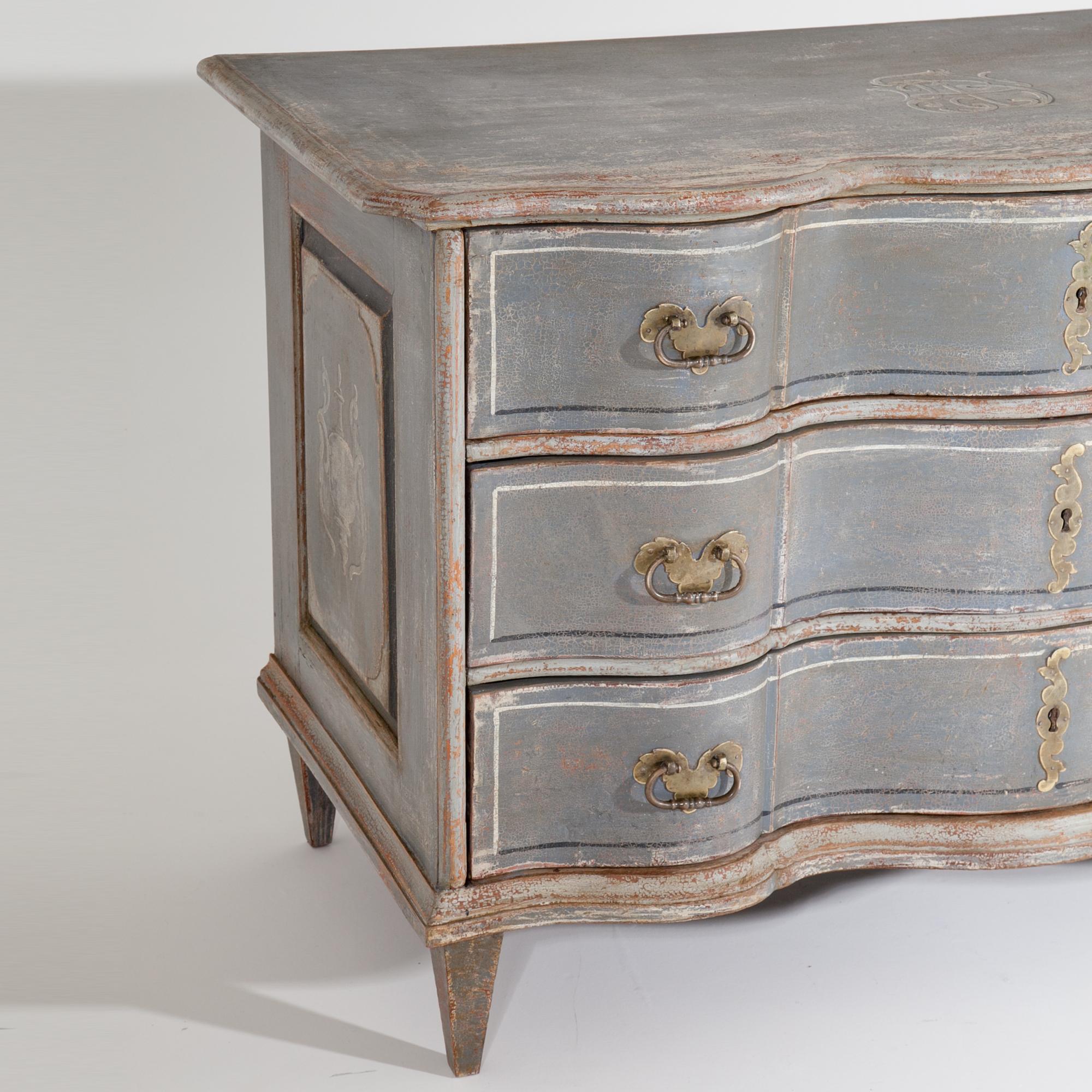 Baroque Chest of Drawers, 18th Century In Good Condition In Greding, DE