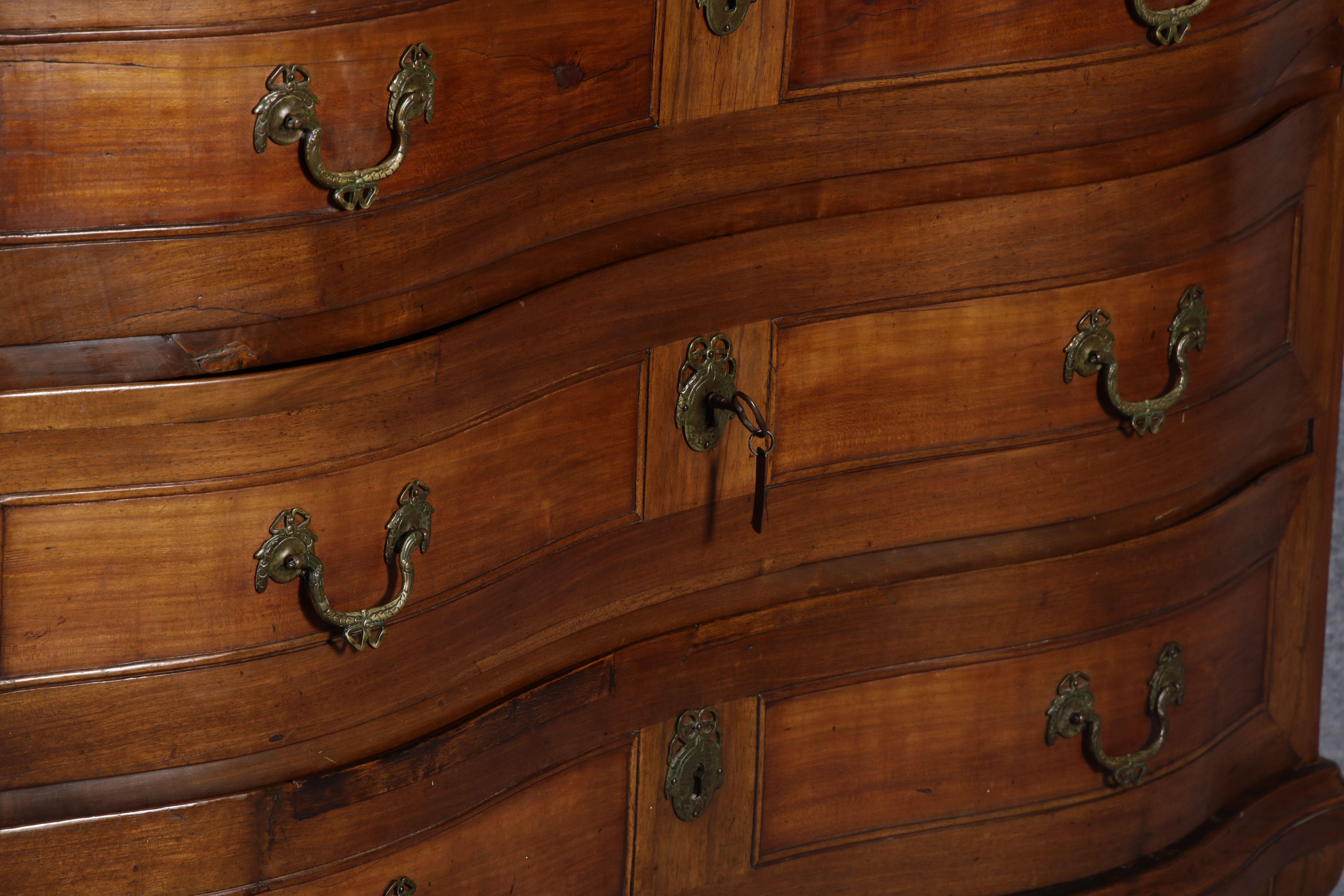 Baroque Chest of Drawers, 18th Century Walnut 2