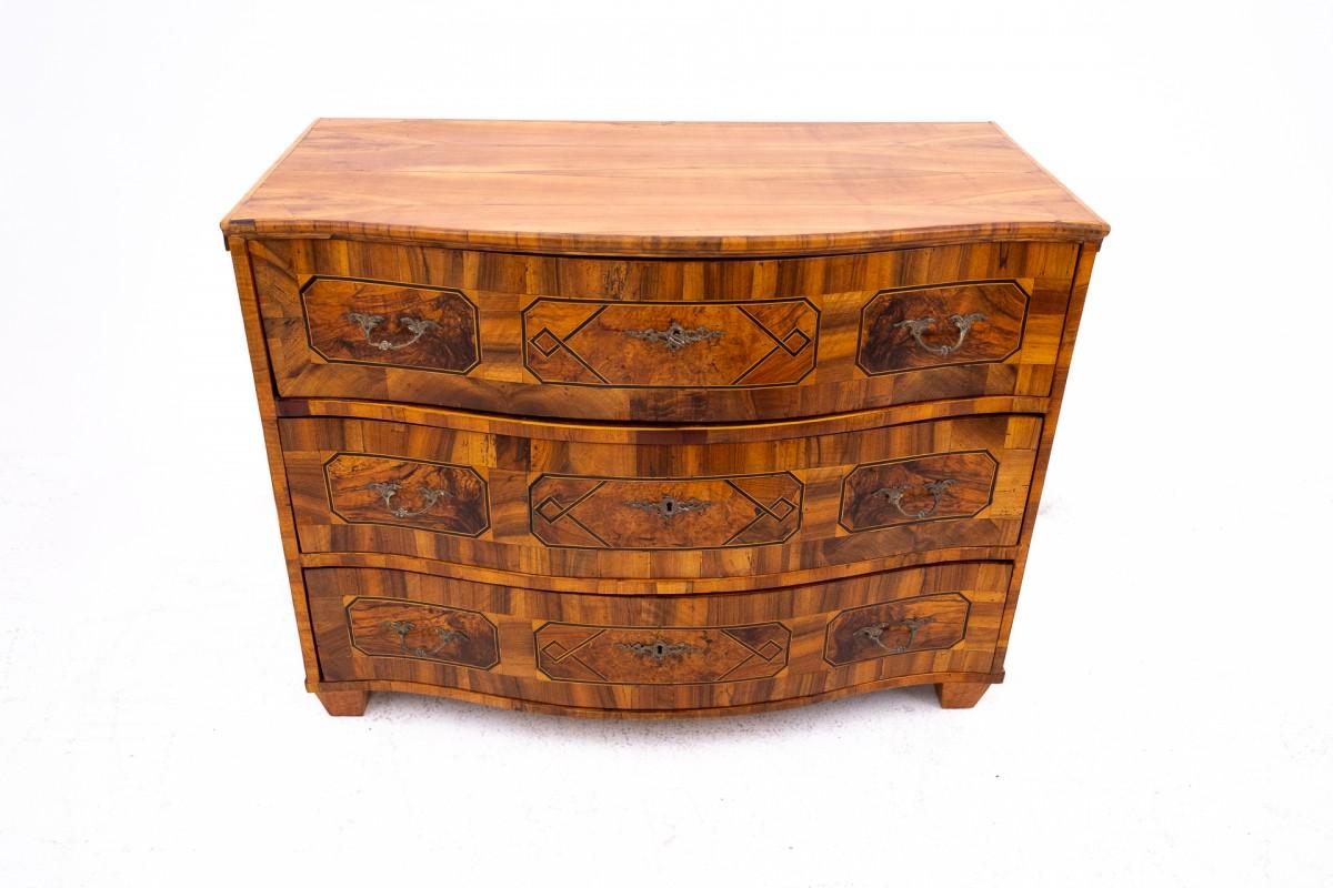 Cassettiera barocca del 1810 circa! DOPO LA RISTRUTTURAZIONE

In ottime condizioni, dopo una ristrutturazione professionale.

Wood: ciliegio

Dimensioni: altezza: 91 cm larghezza: 122 cm profondità: 65 cm