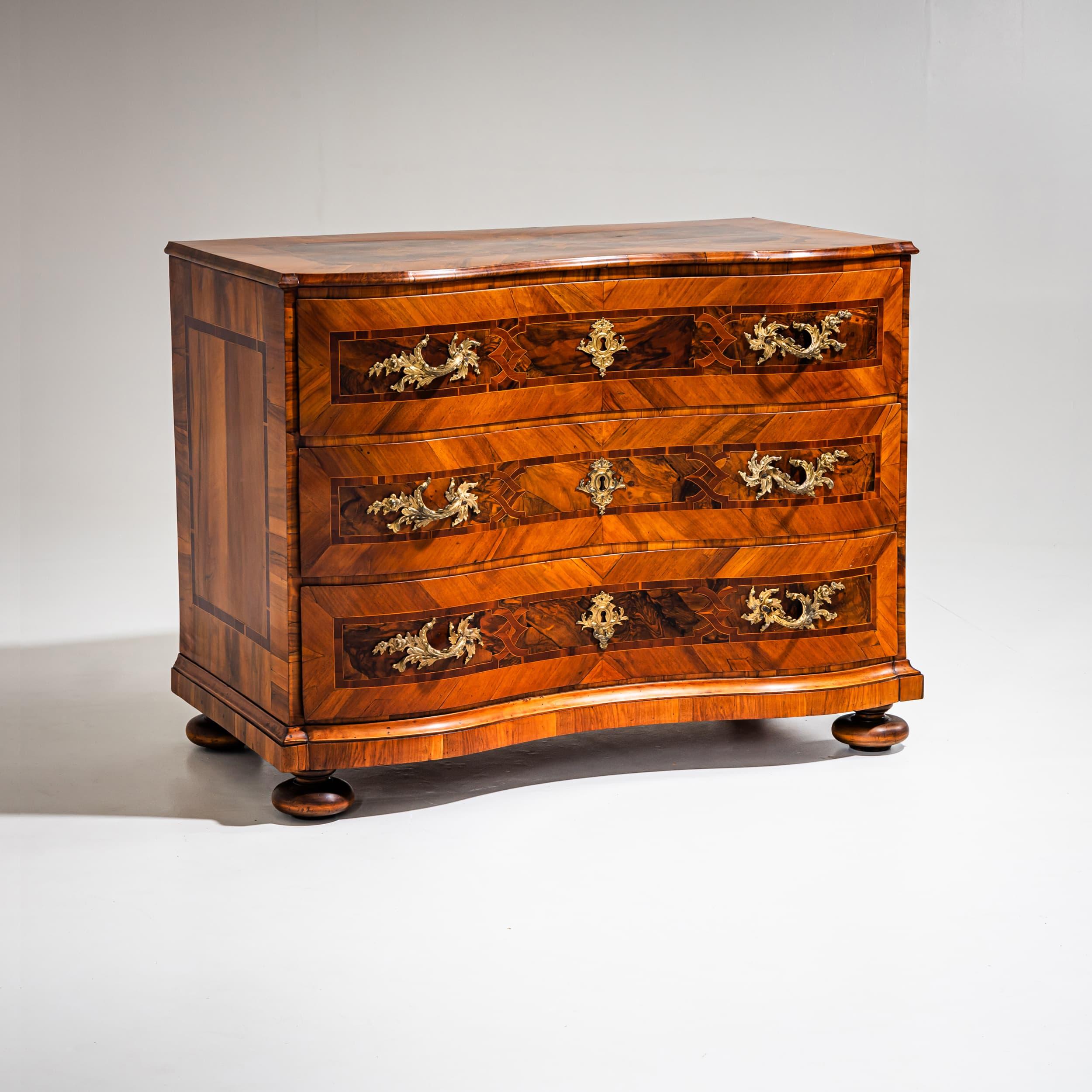 Baroque Chest of Drawers, German, Mid-18th Century In Good Condition For Sale In Greding, DE