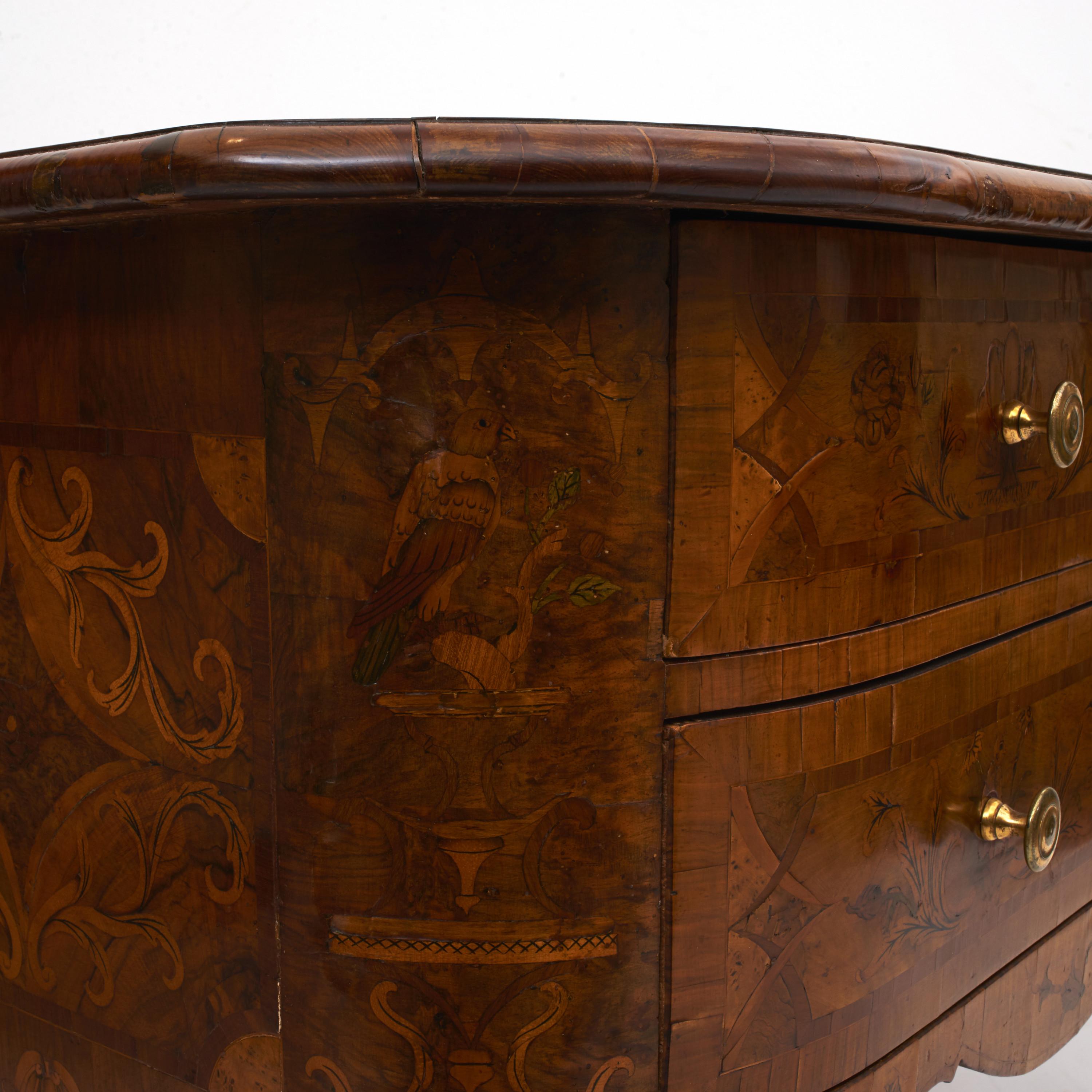 Baroque Chest of Drawers Walnut veneer with Marquetry Deco. Castle Furniture For Sale 4