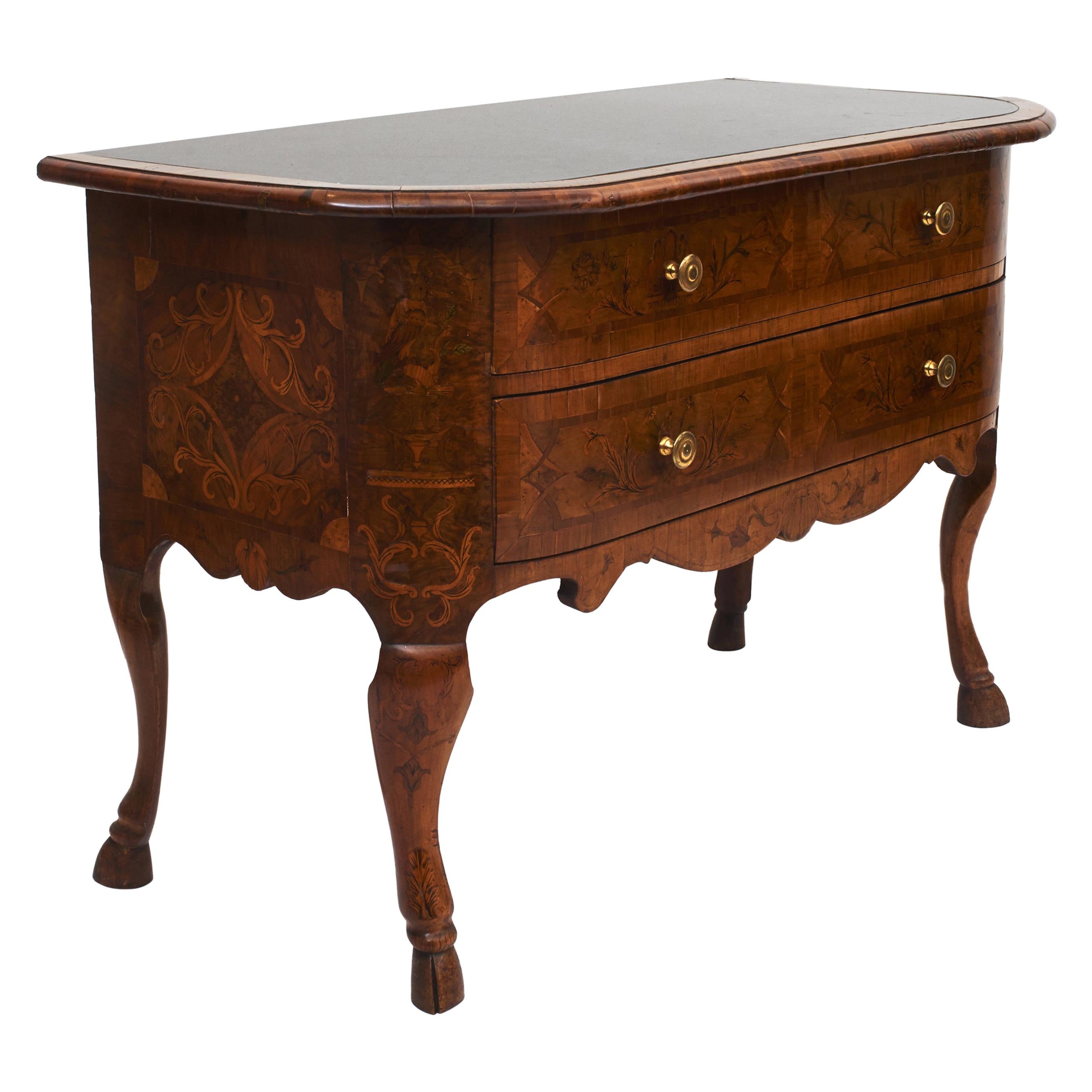 Baroque Chest of Drawers Walnut veneer with Marquetry Deco. Castle Furniture For Sale