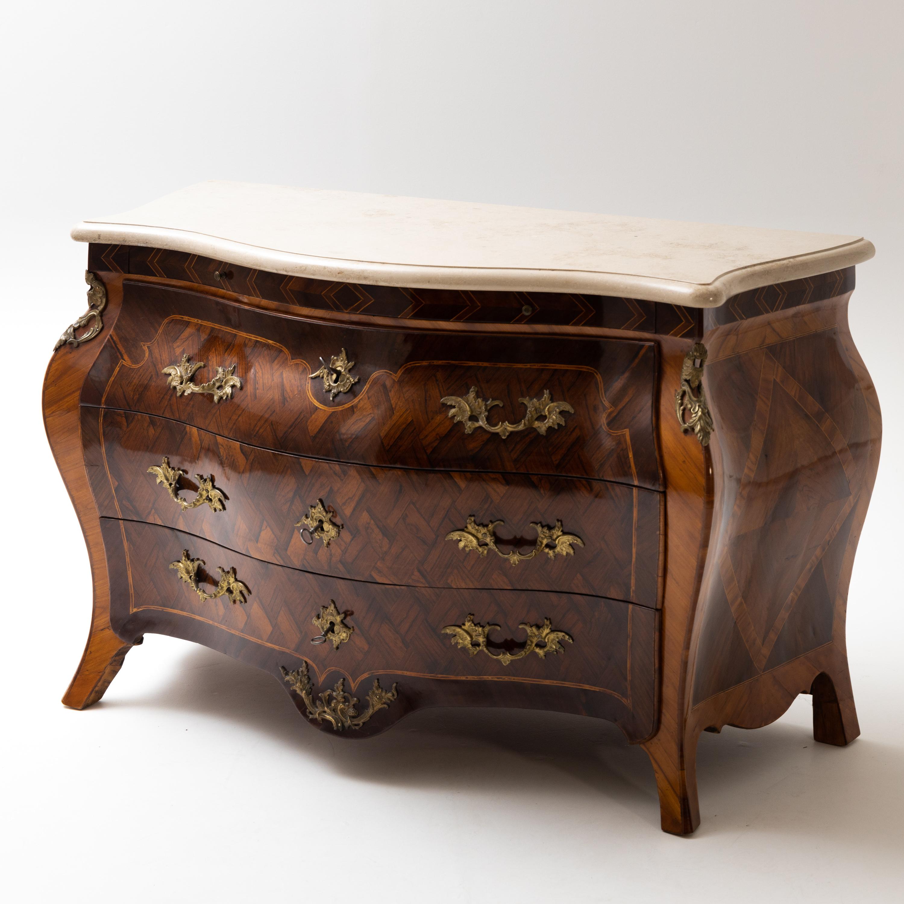 Large walnut veneered baroque commode with cambered trapezoidal body made by Swedish cabinetmaker and ebenist Niclas Korp (master 1771). The dresser rests on flared square legs and is covered with a recent stone top. The dresser has three drawers