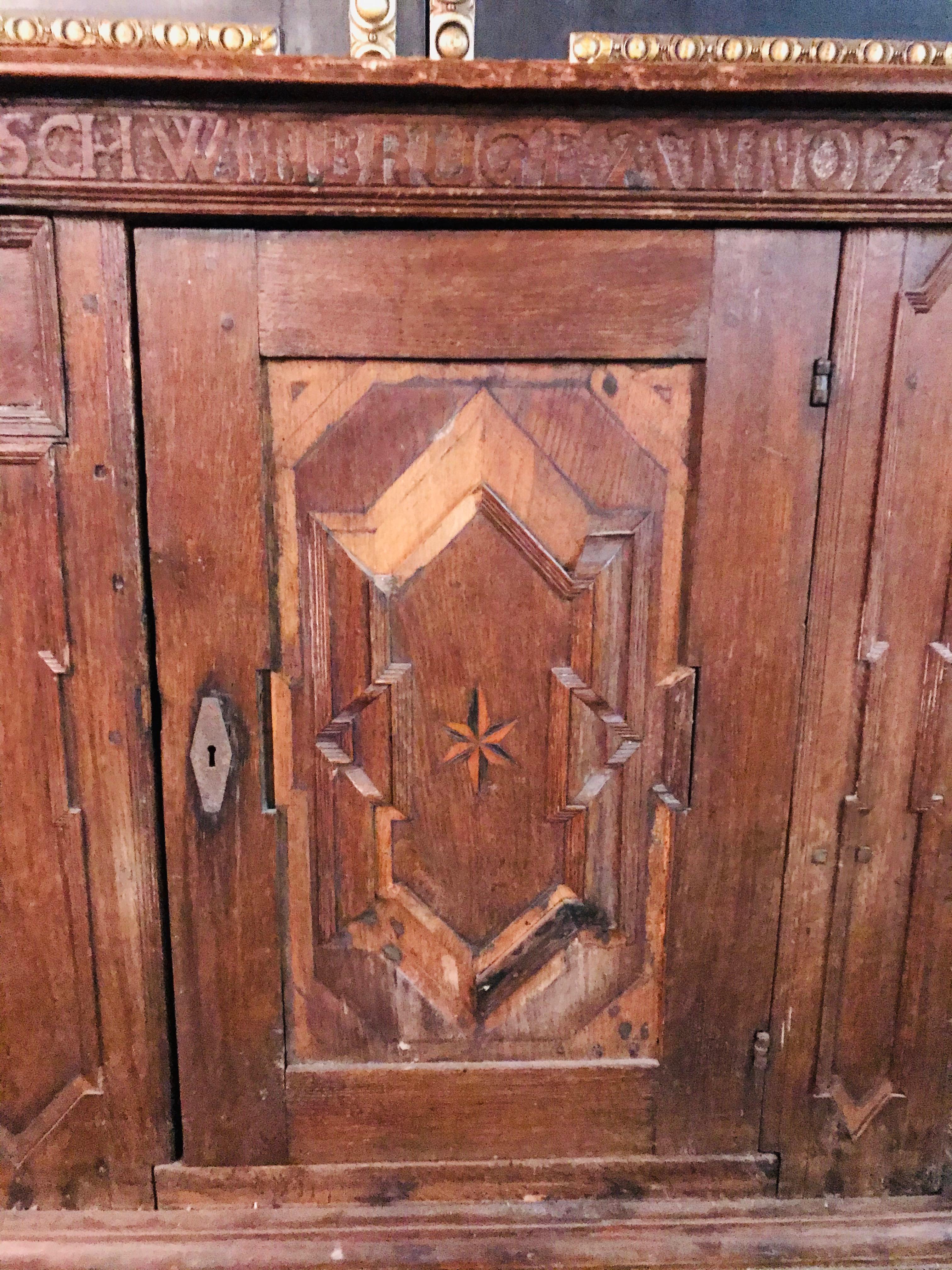 oak chest of drawers