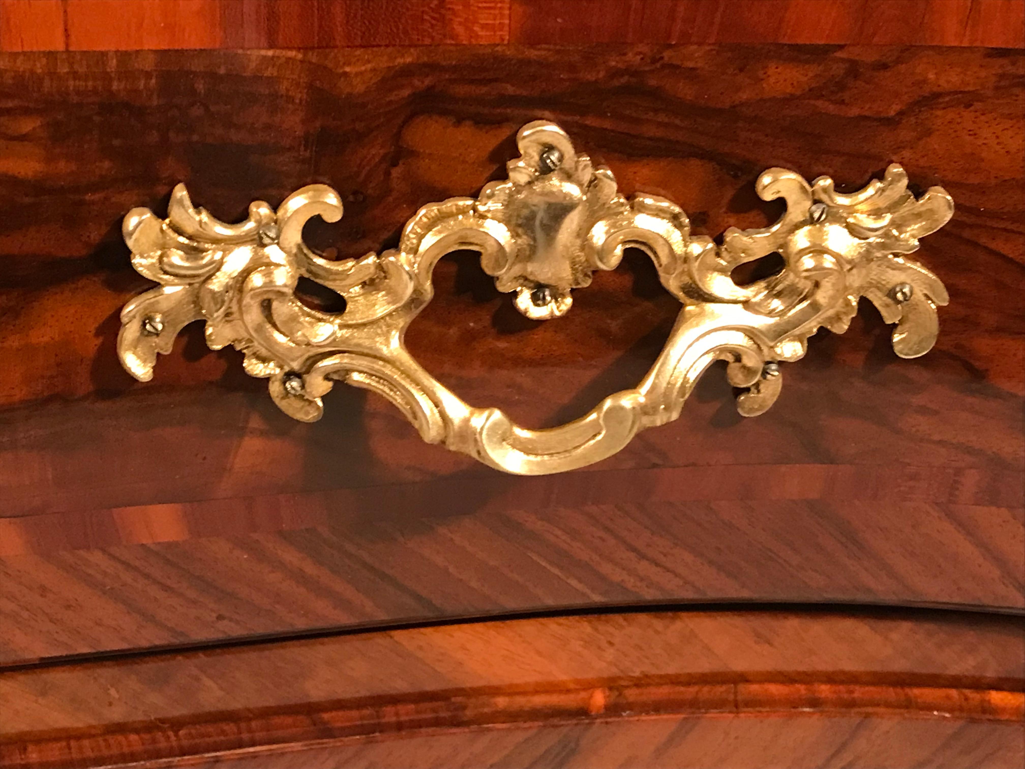 Baroque Chest of Drawers, South German 1740-50 In condizioni buone in vendita a Belmont, MA