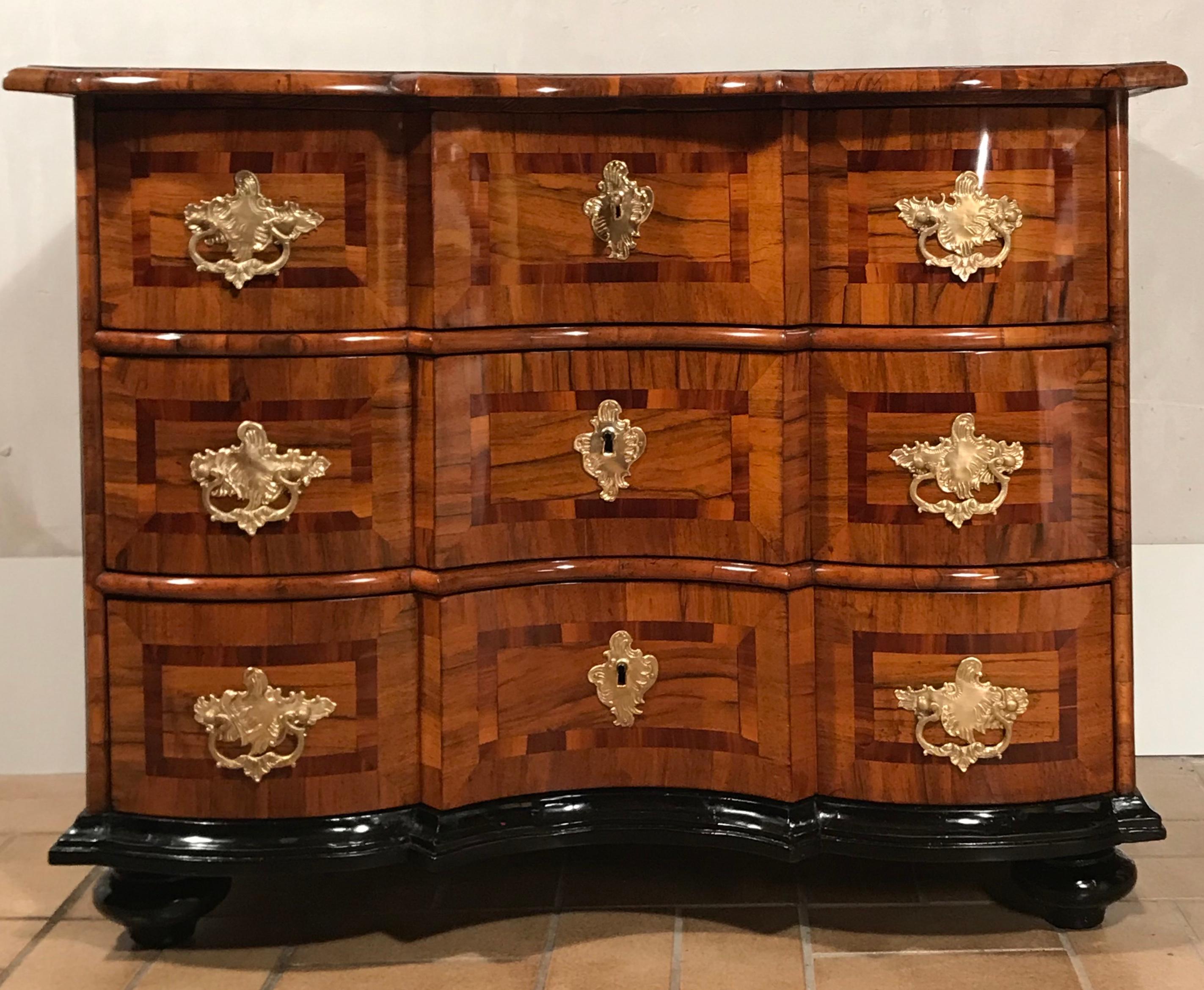 Baroque Chest of Drawers, South Germany, 1750, Walnut Veneer. 2