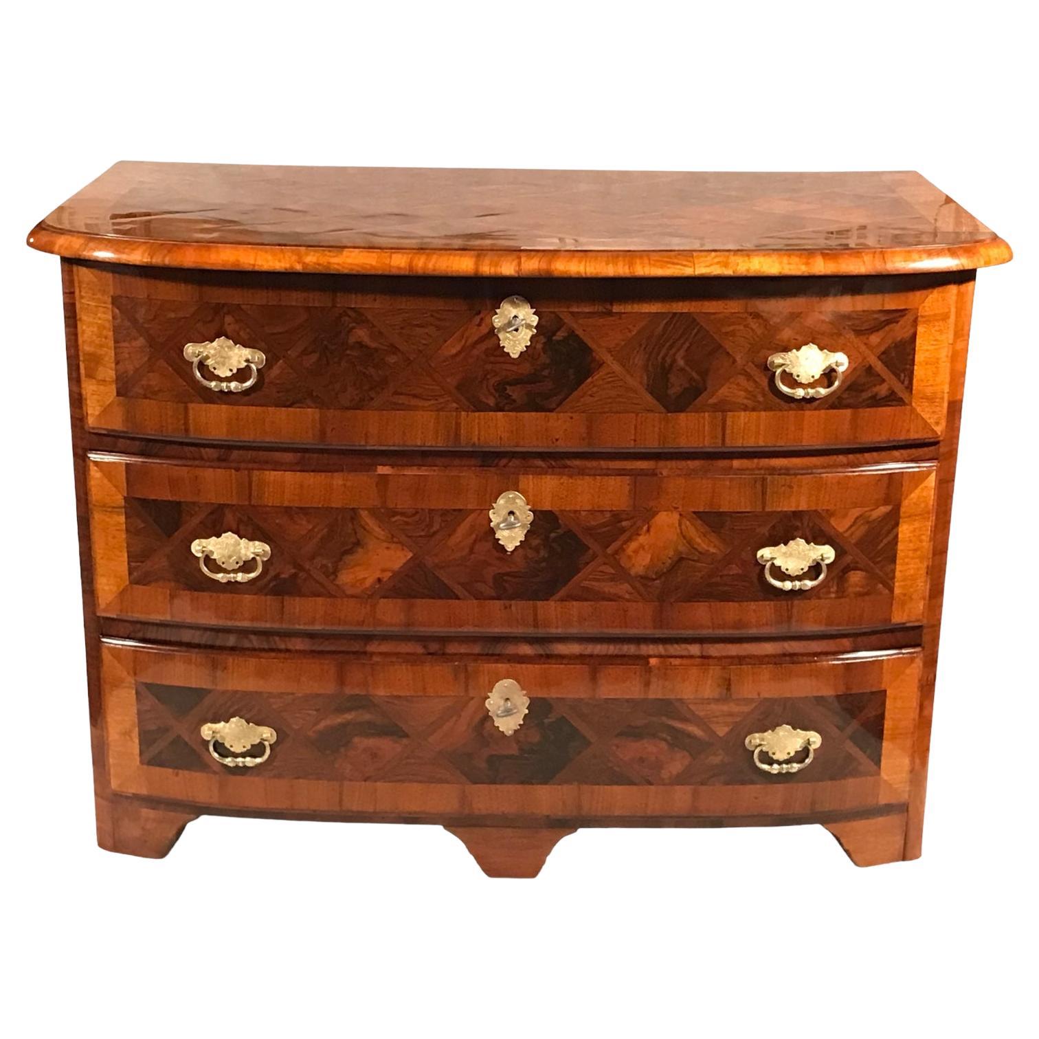 Baroque Chest of Drawers, Switzerland 18th Century, Walnut