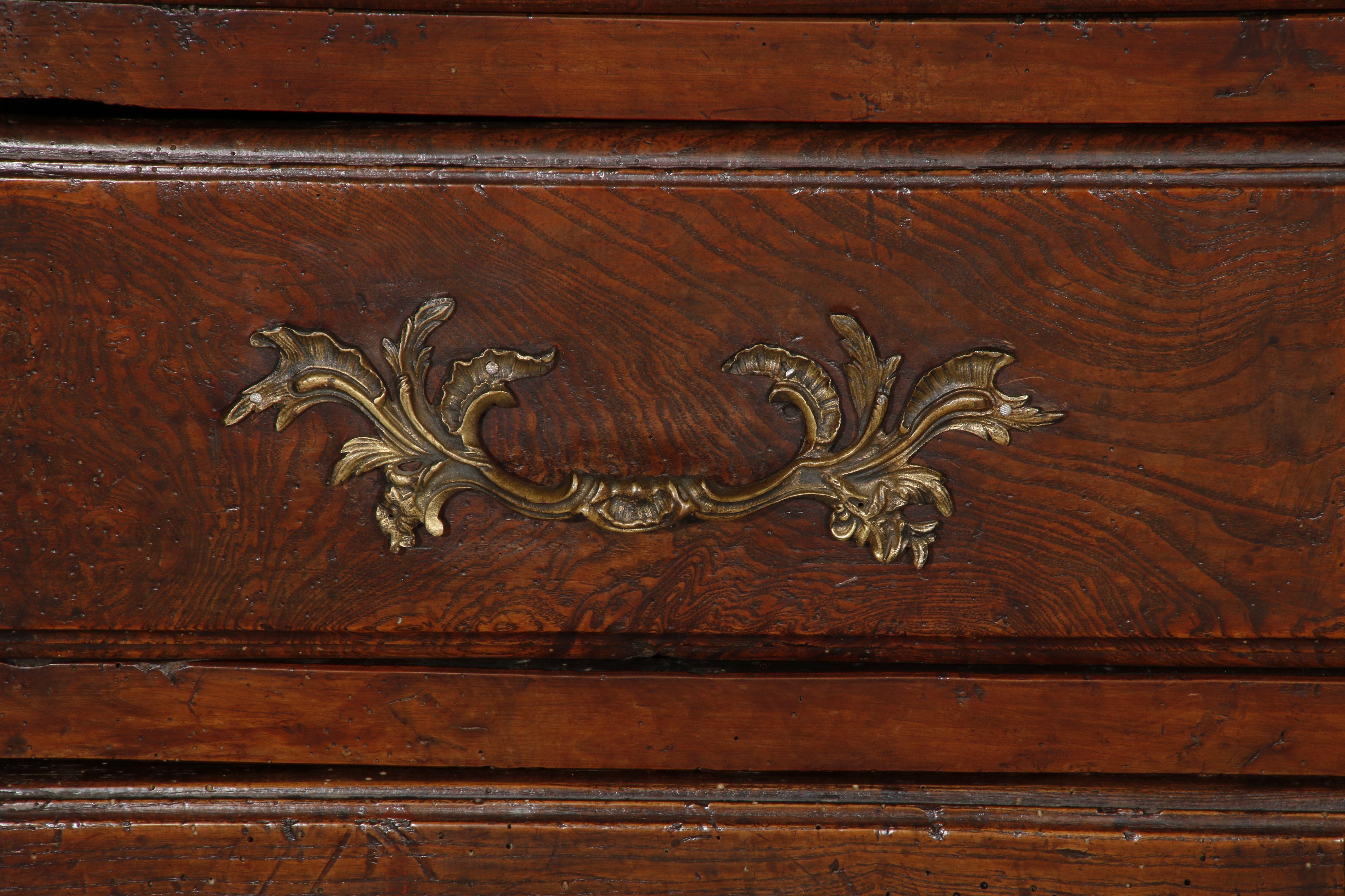 Baroque Chest with Beautiful Patina Walnut Ash, 18th Century (Handgefertigt)