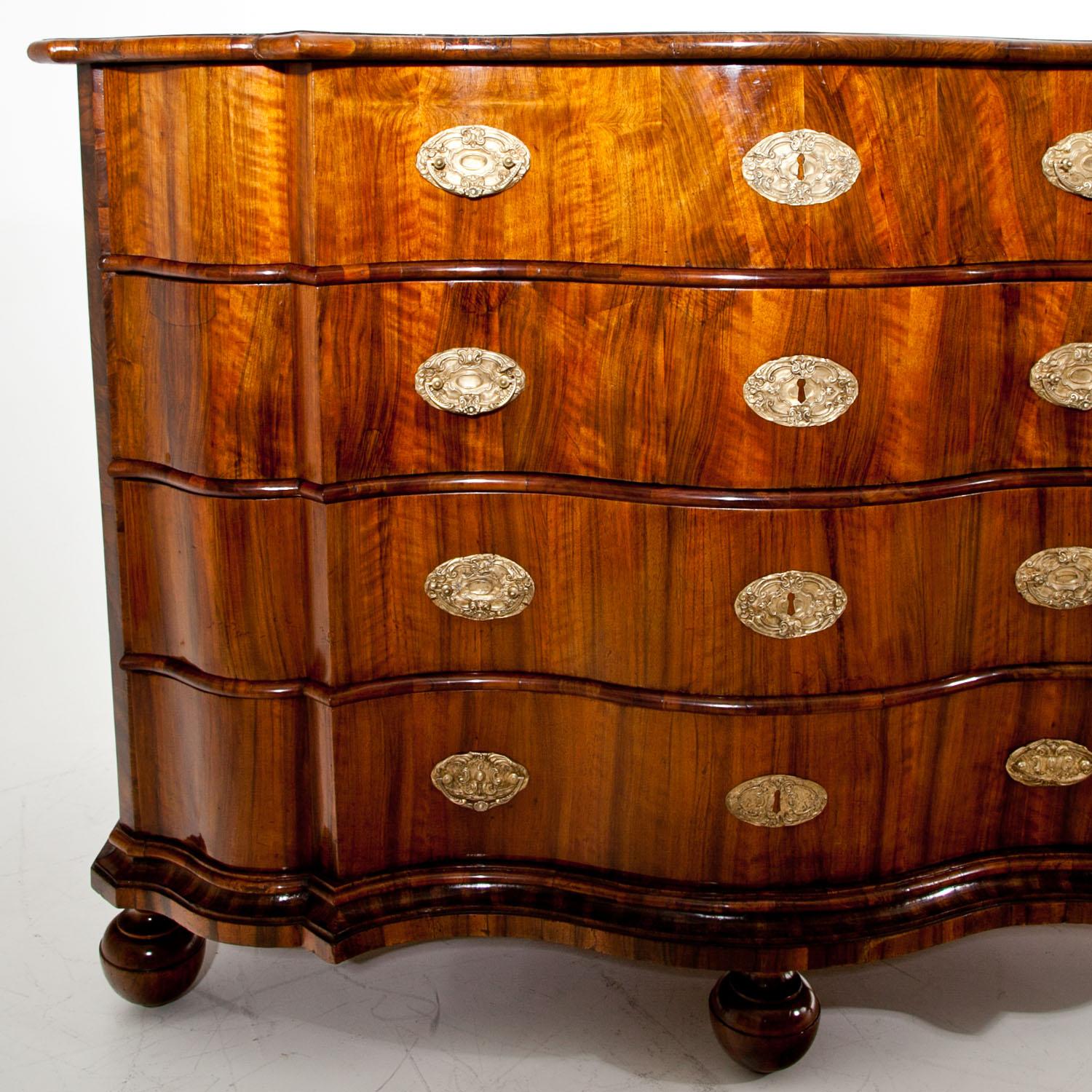 Baroque Chests of Drawers, France, circa 1730 4