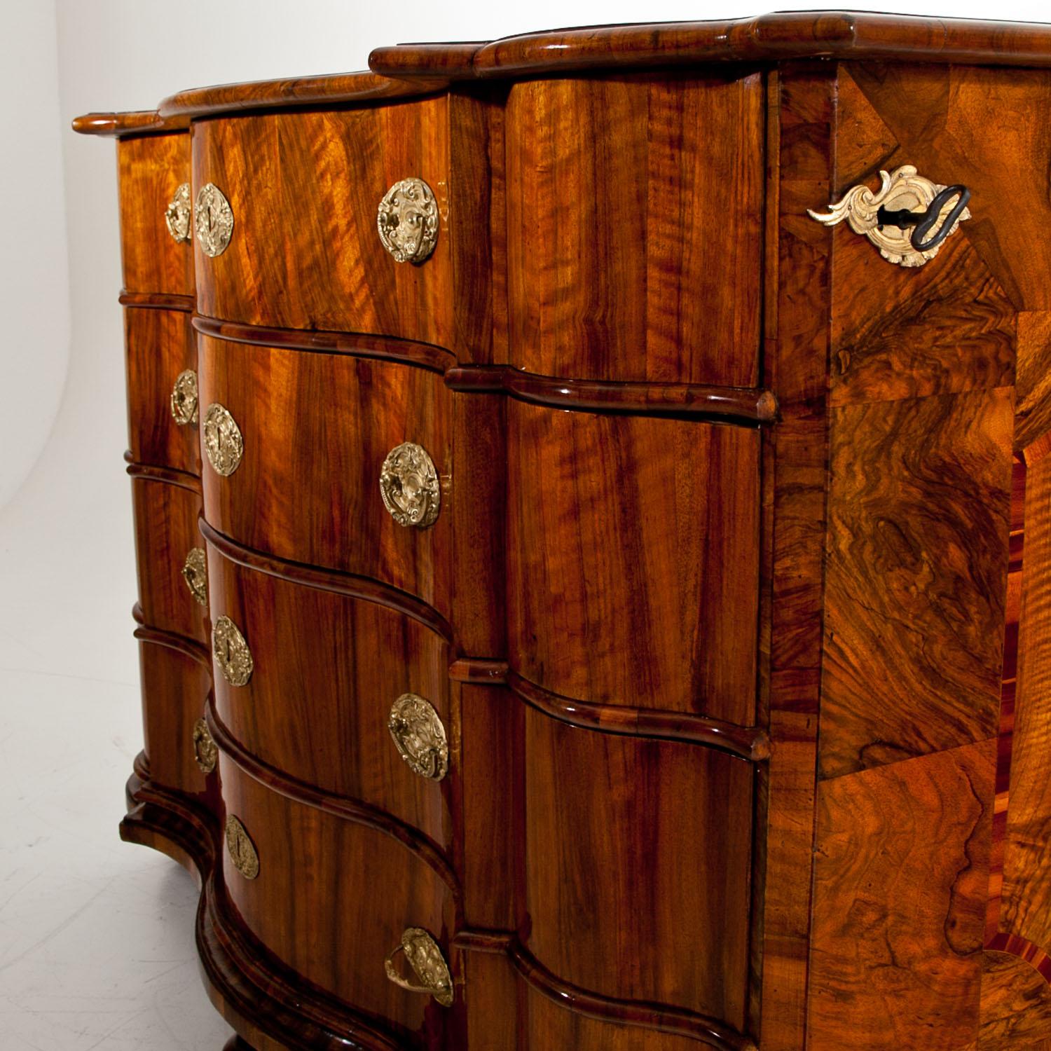 Baroque Chests of Drawers, France, circa 1730 6