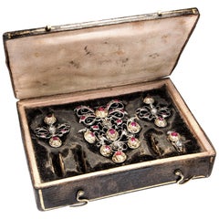 Antique Baroque circa 1750, Ruby and Diamond Demi Parure Set of Earrings, Pendant & Ring
