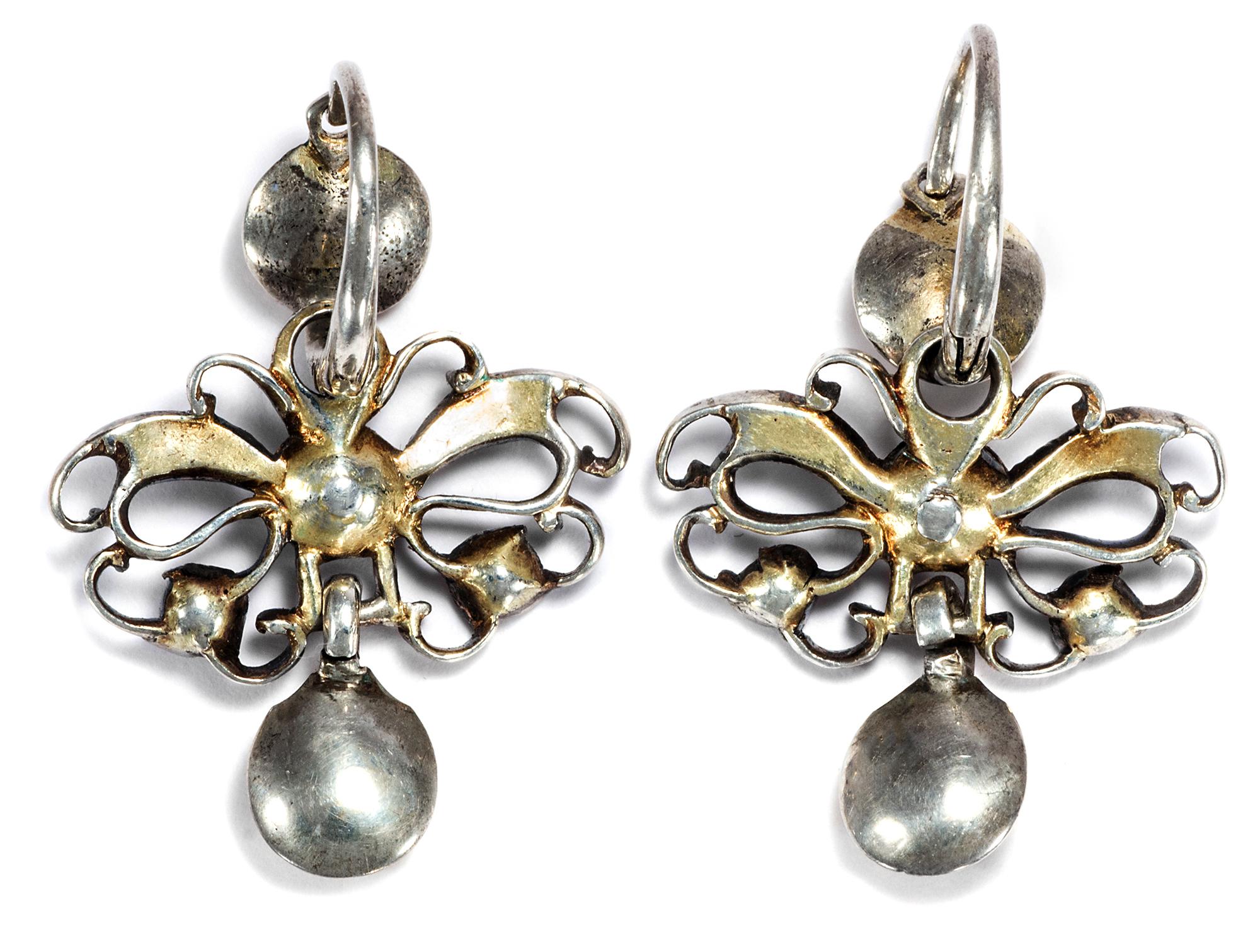 Baroque circa 1750, Ruby and Diamond Demi Parure Set of Earrings, Pendant & Ring 7