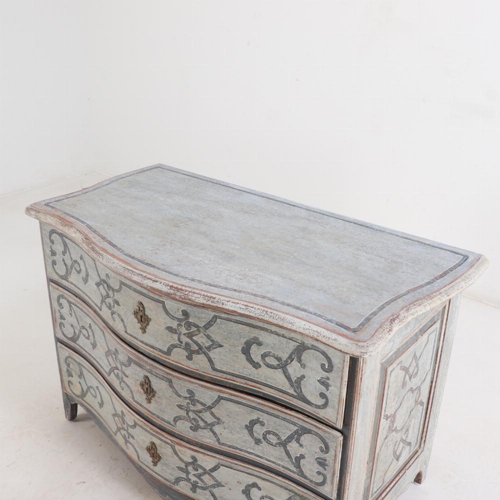 Francese Commode / Cassettiera barocca, 18° secolo. in vendita