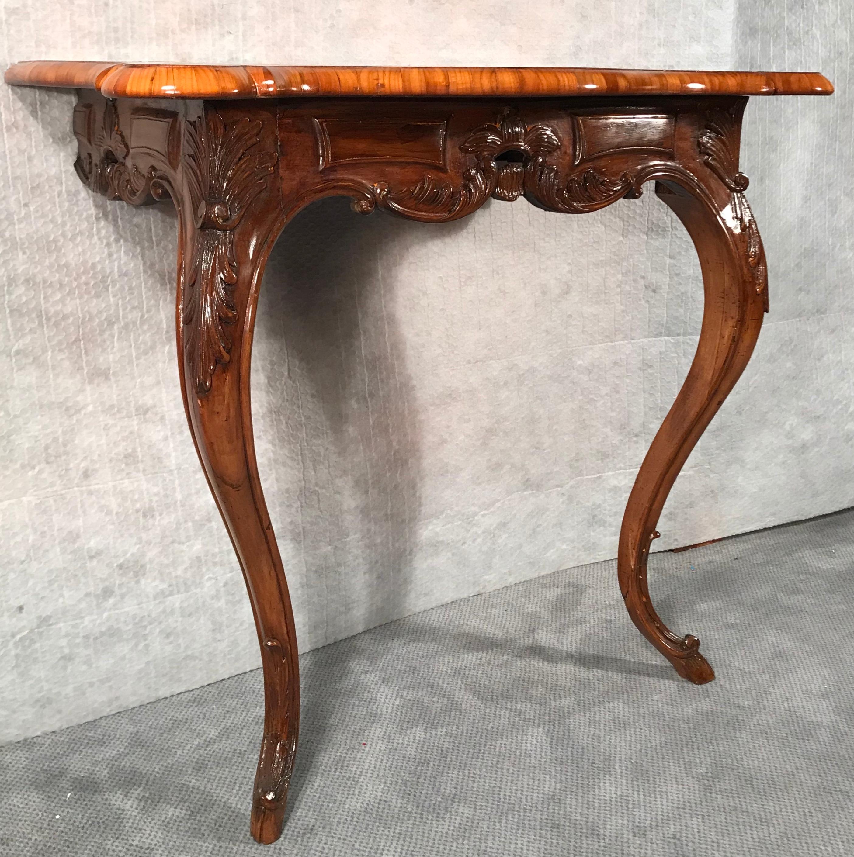 Baroque Console Table, Germany 1750, Walnut In Good Condition In Belmont, MA