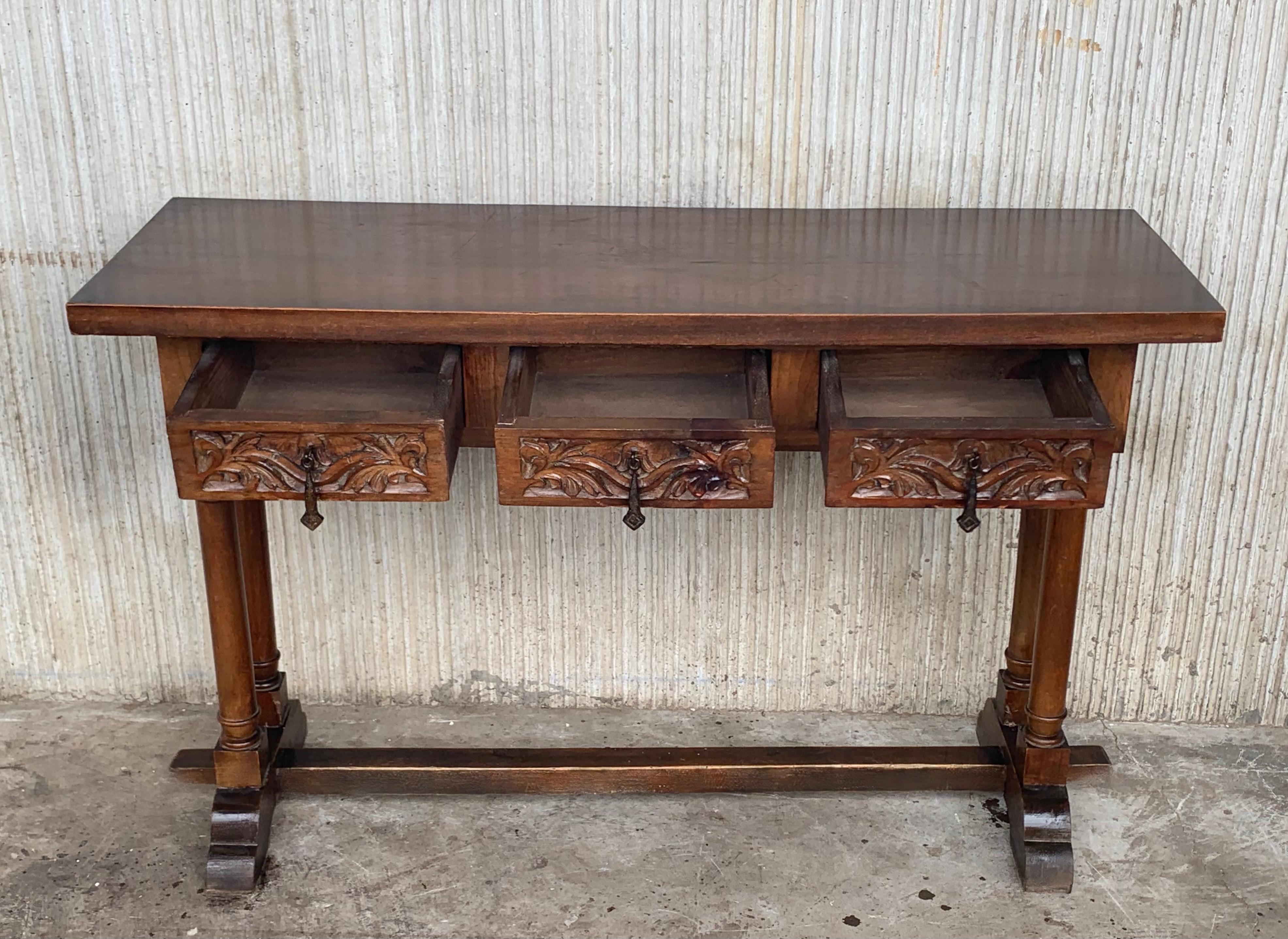 Late 19th Century Baroque Console Table in Walnut with Three Carved Drawers and Stretcher