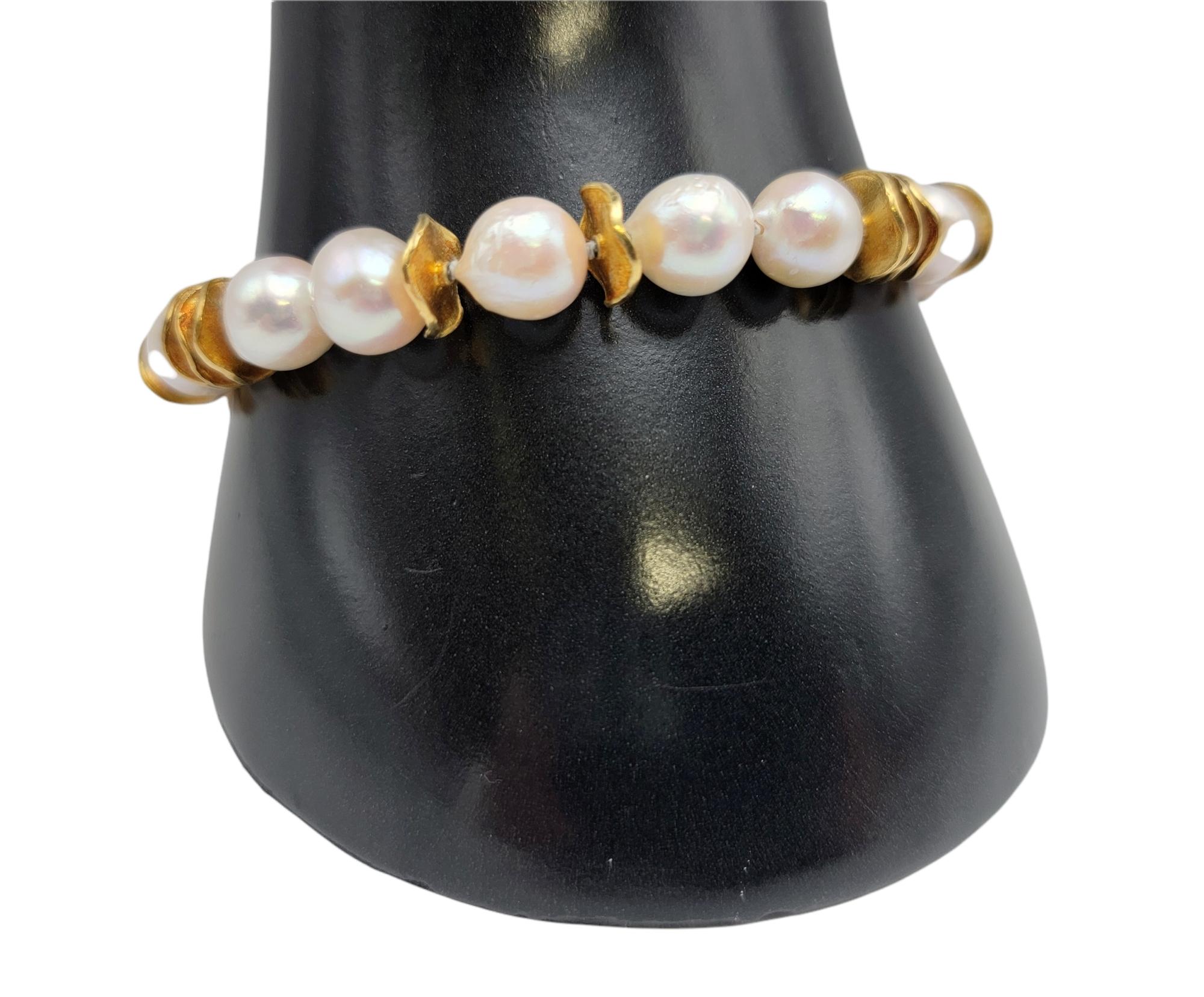 Baroque Cultured Akoya Pearl and 14 Karat Yellow Gold Disc Station Bracelet For Sale 7