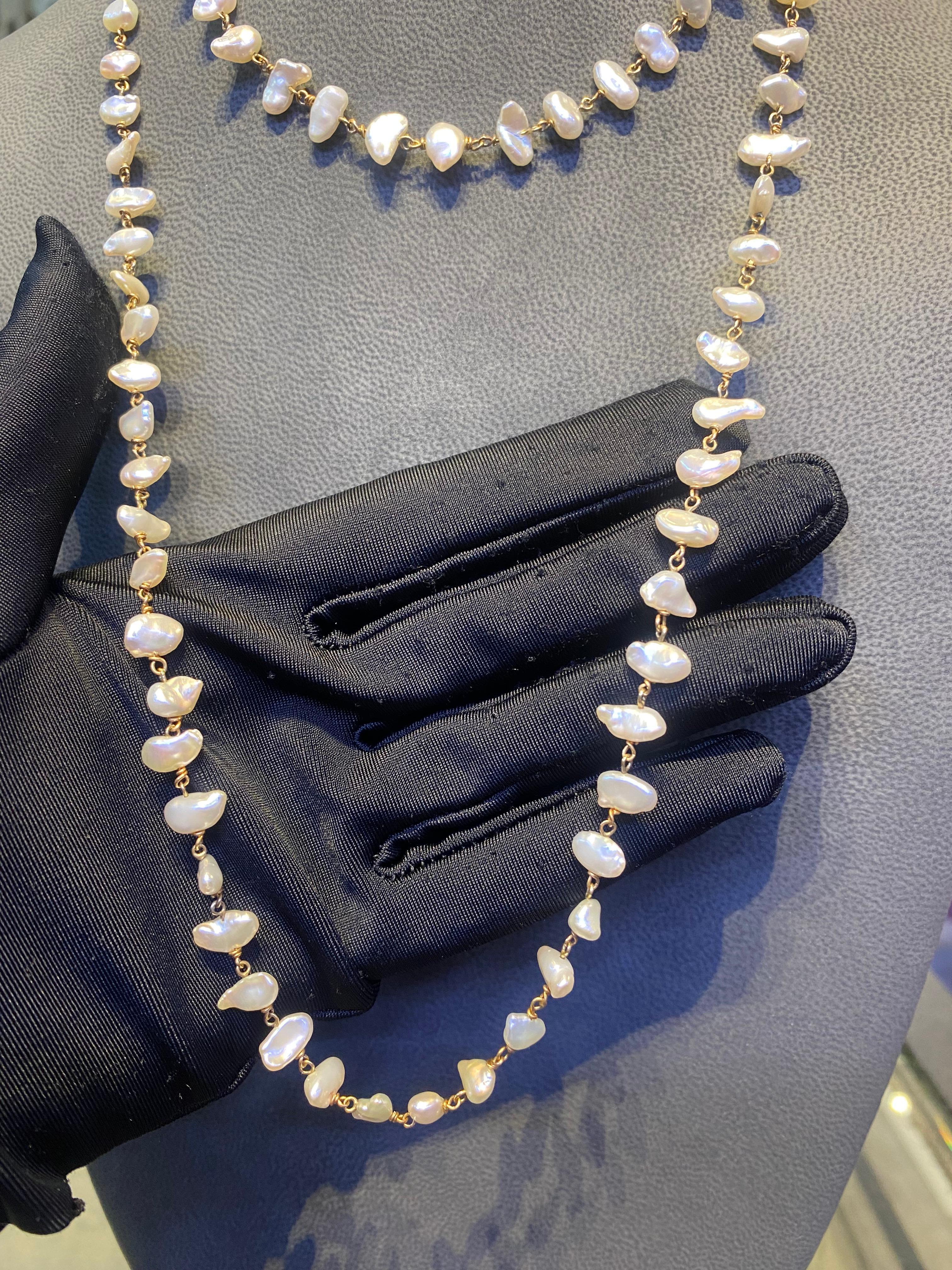 Donna Collana con fili di perle coltivate barocche in vendita