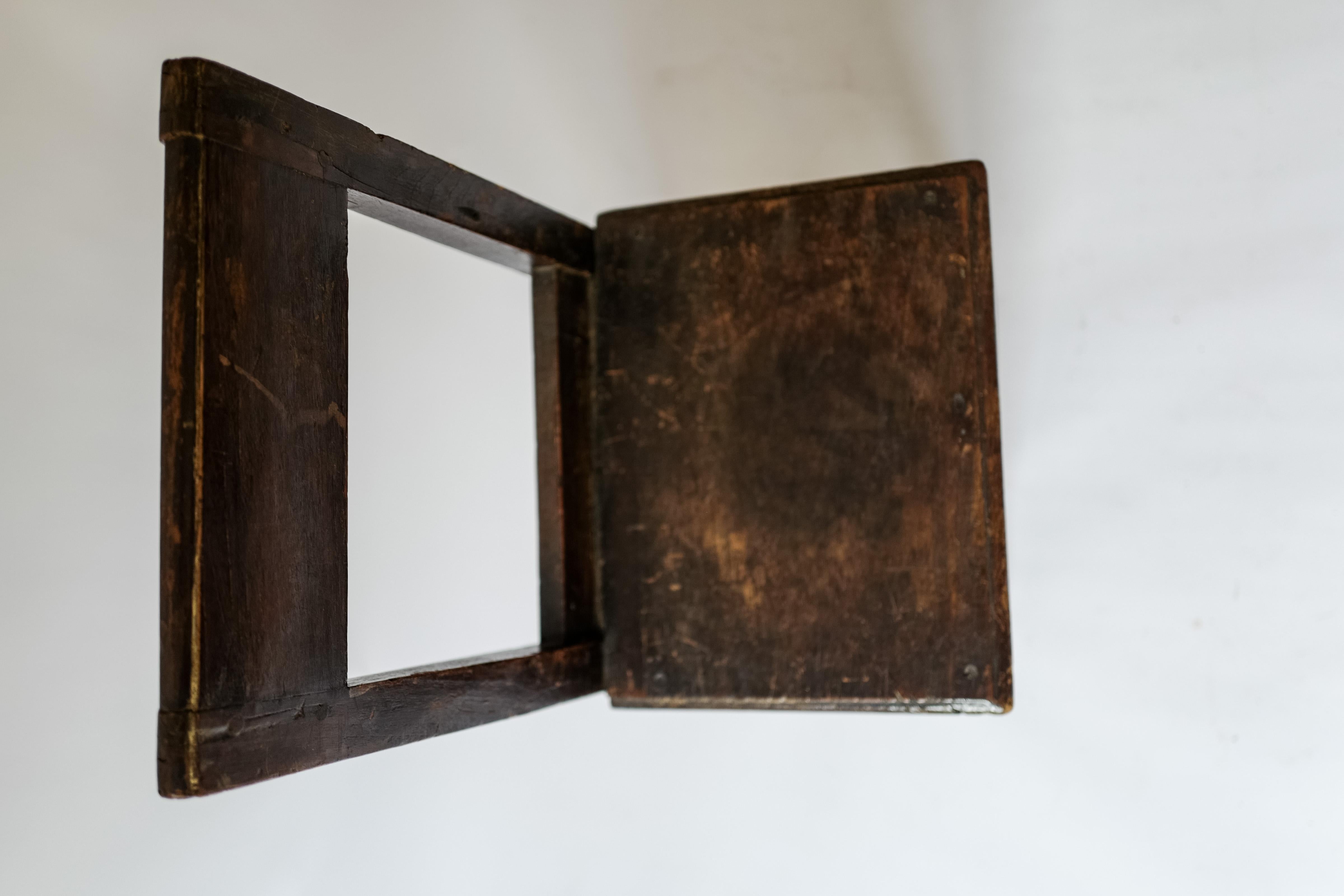 Barocker dunkel gebeizter OAK Wood Beistellstuhl um 19. Jahrhundert Schweden (Handgeschnitzt) im Angebot