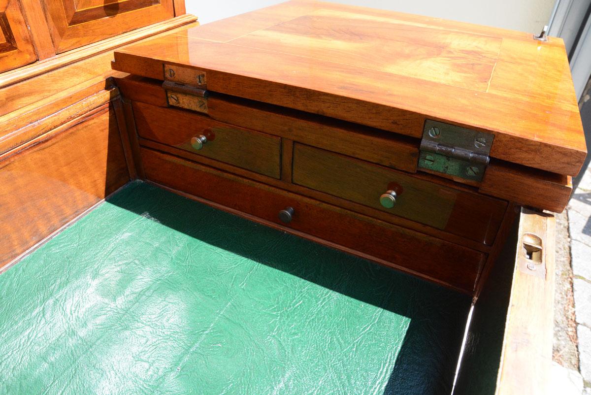 Walnut Baroque Desk with Hutch 