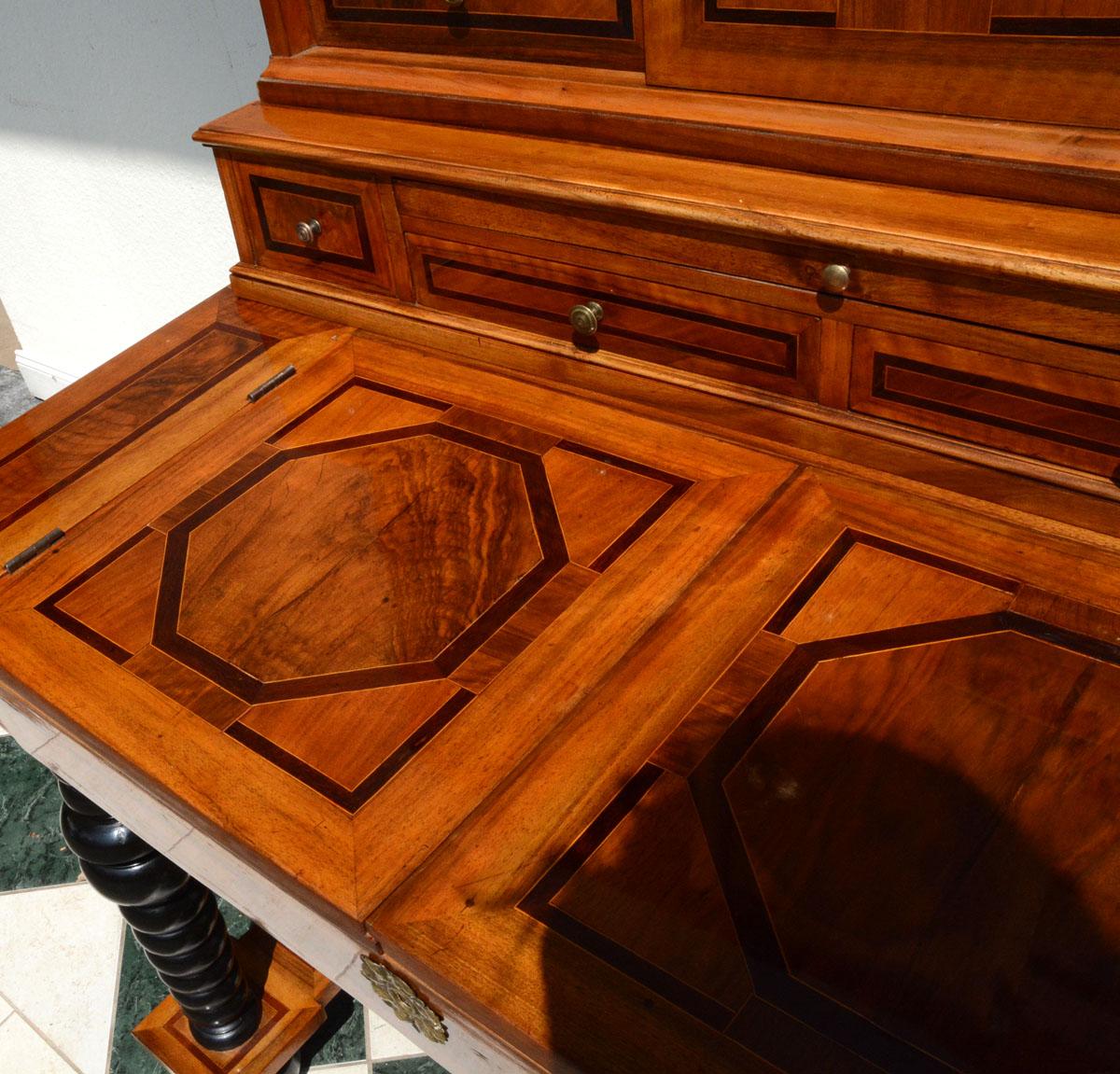 Baroque Desk with Hutch 