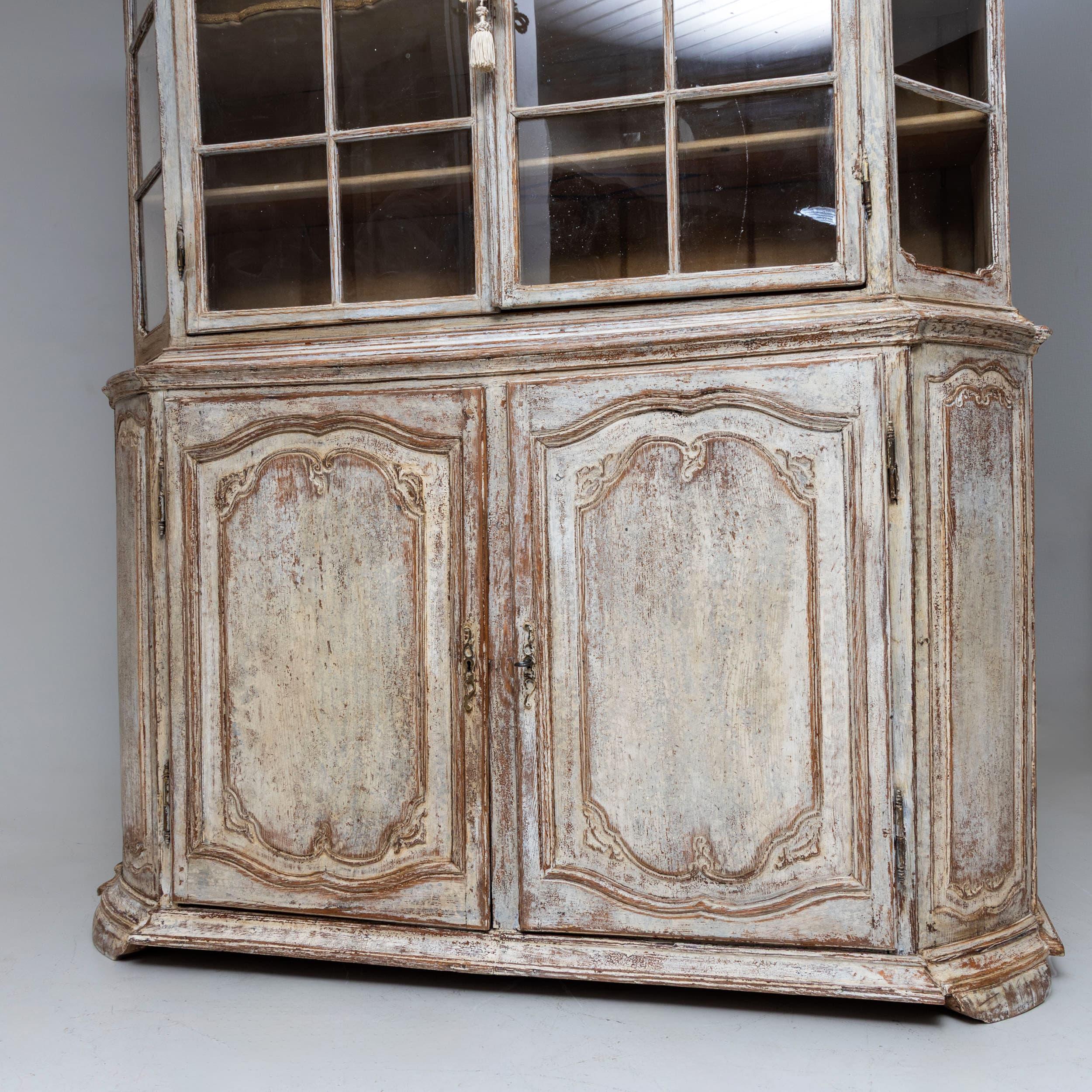 European Baroque Display Cabinet, 18th Century