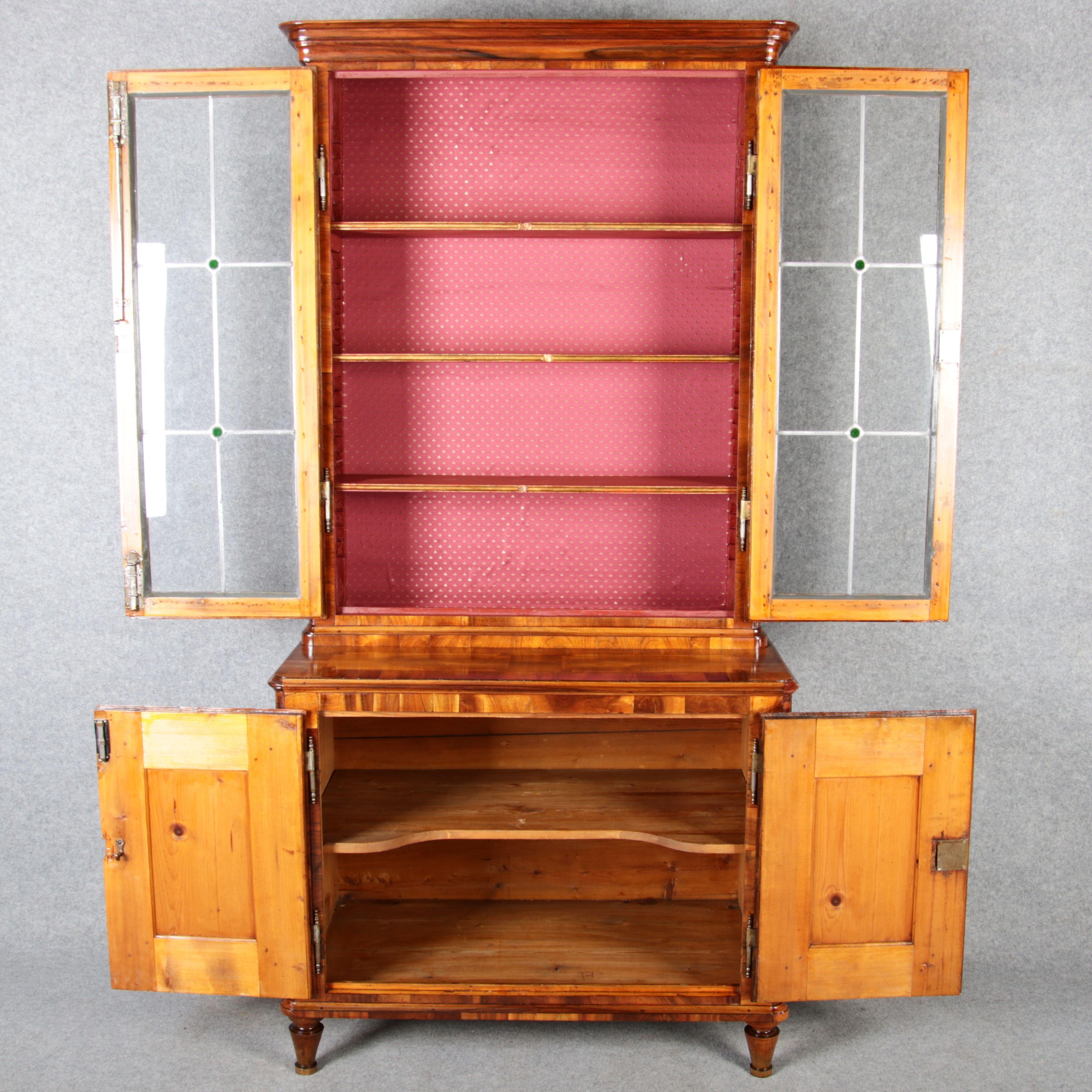 Hand-Crafted Baroque Display Case Bookcase Walnut, 18th Century
