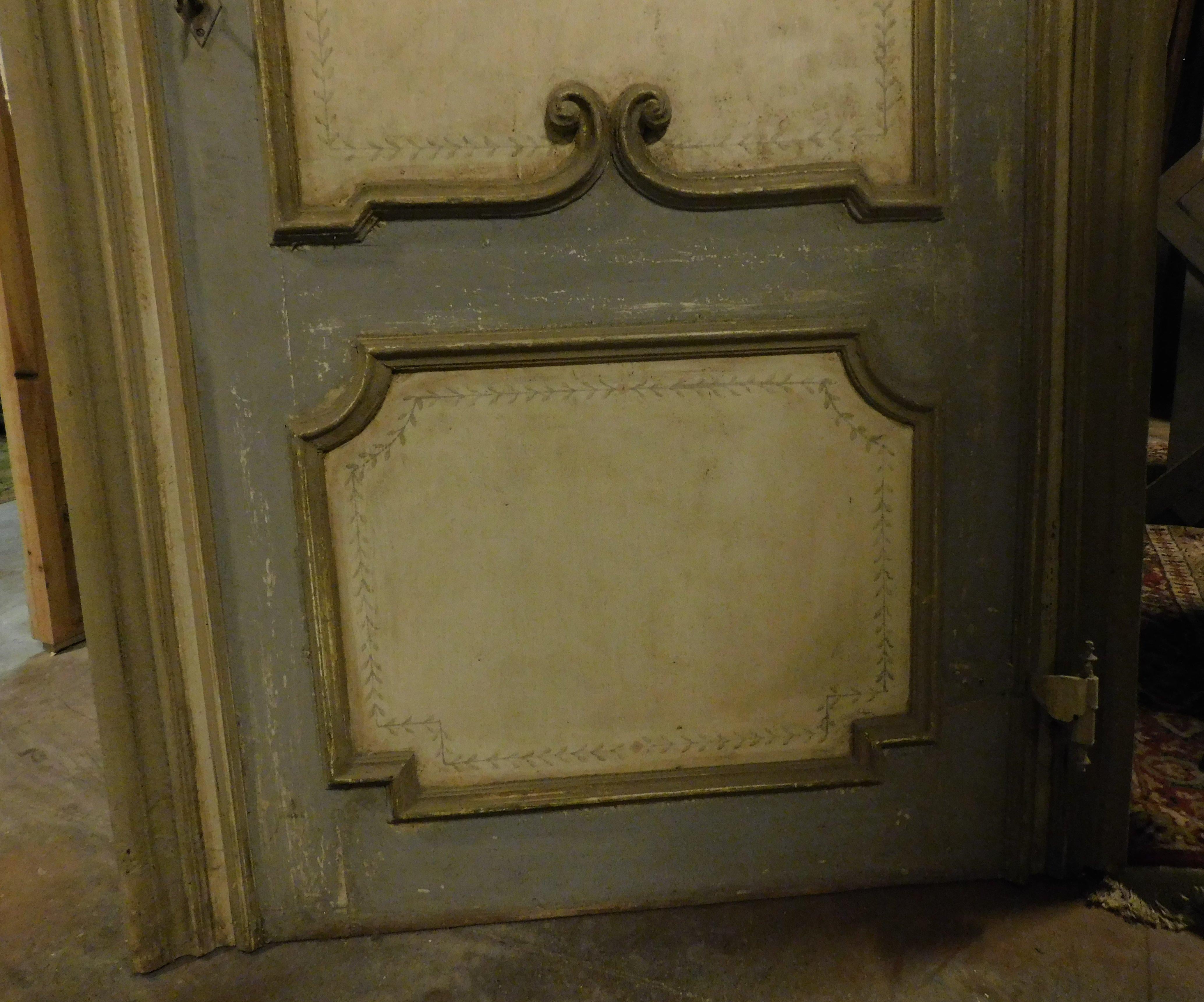 Tür im Barockstil, geformt und lackiert, gewölbt und mit Rahmen, ''700 Italien im Angebot 1