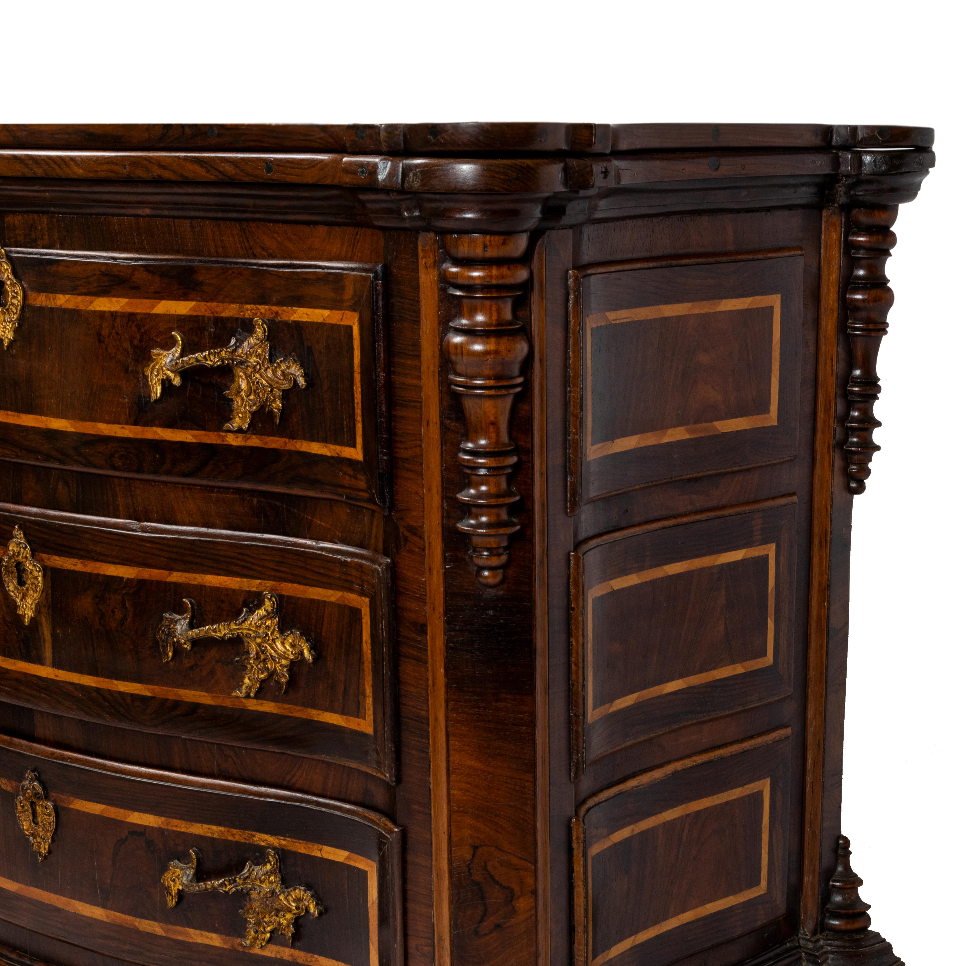 Baroque Drop Leaf Table Chest of Drawers, 17th Century For Sale 8